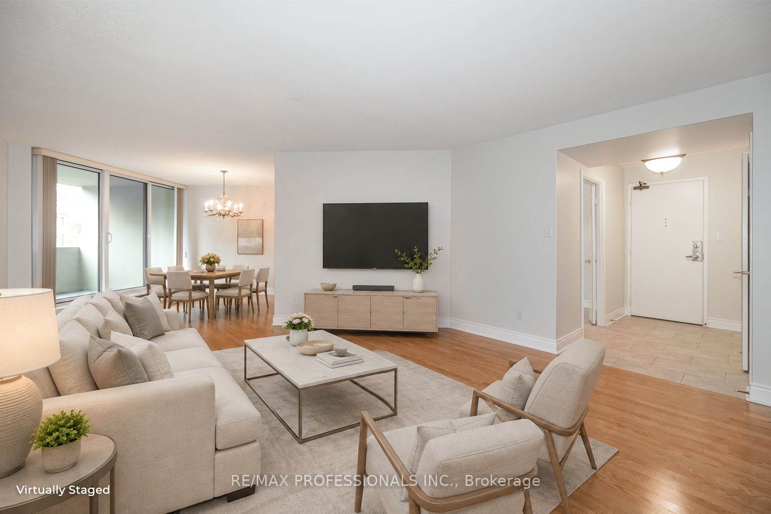 95 La Rose Avenue 105, Toronto, ON M9P 3T2 photo 4
