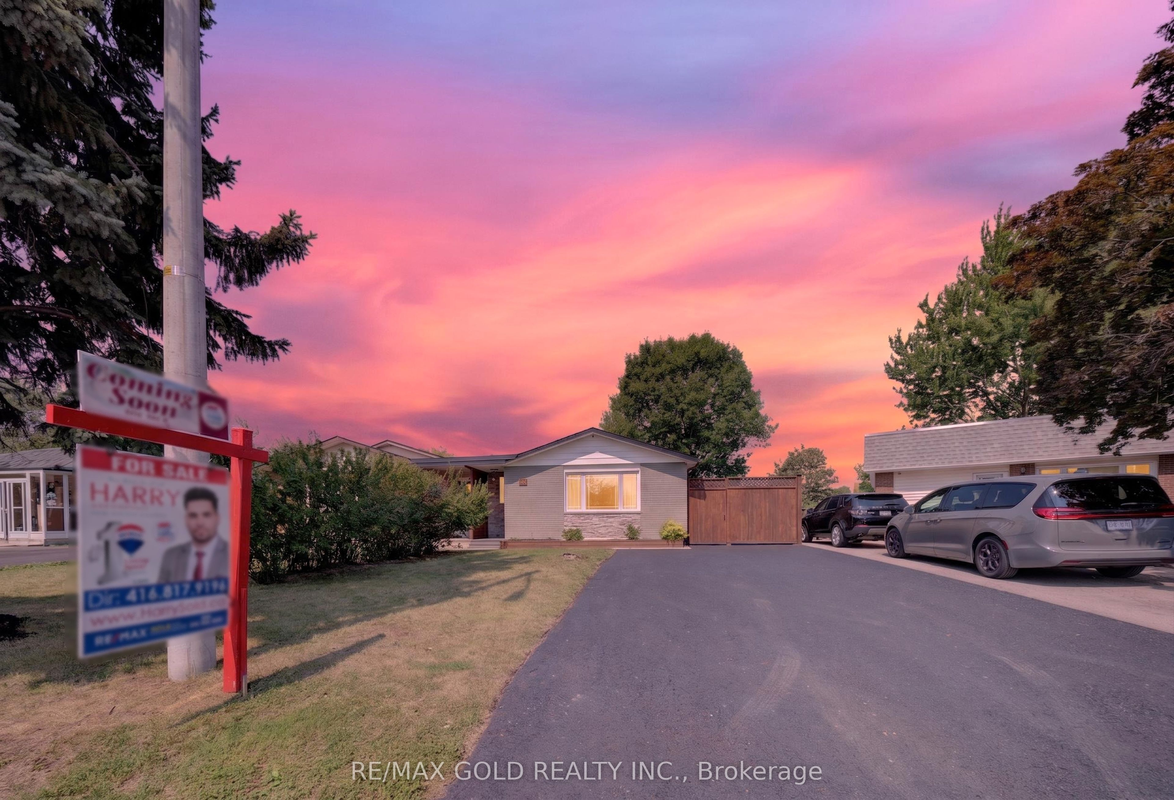 22 Deeside Crescent, Brampton, ON L6T 3L7