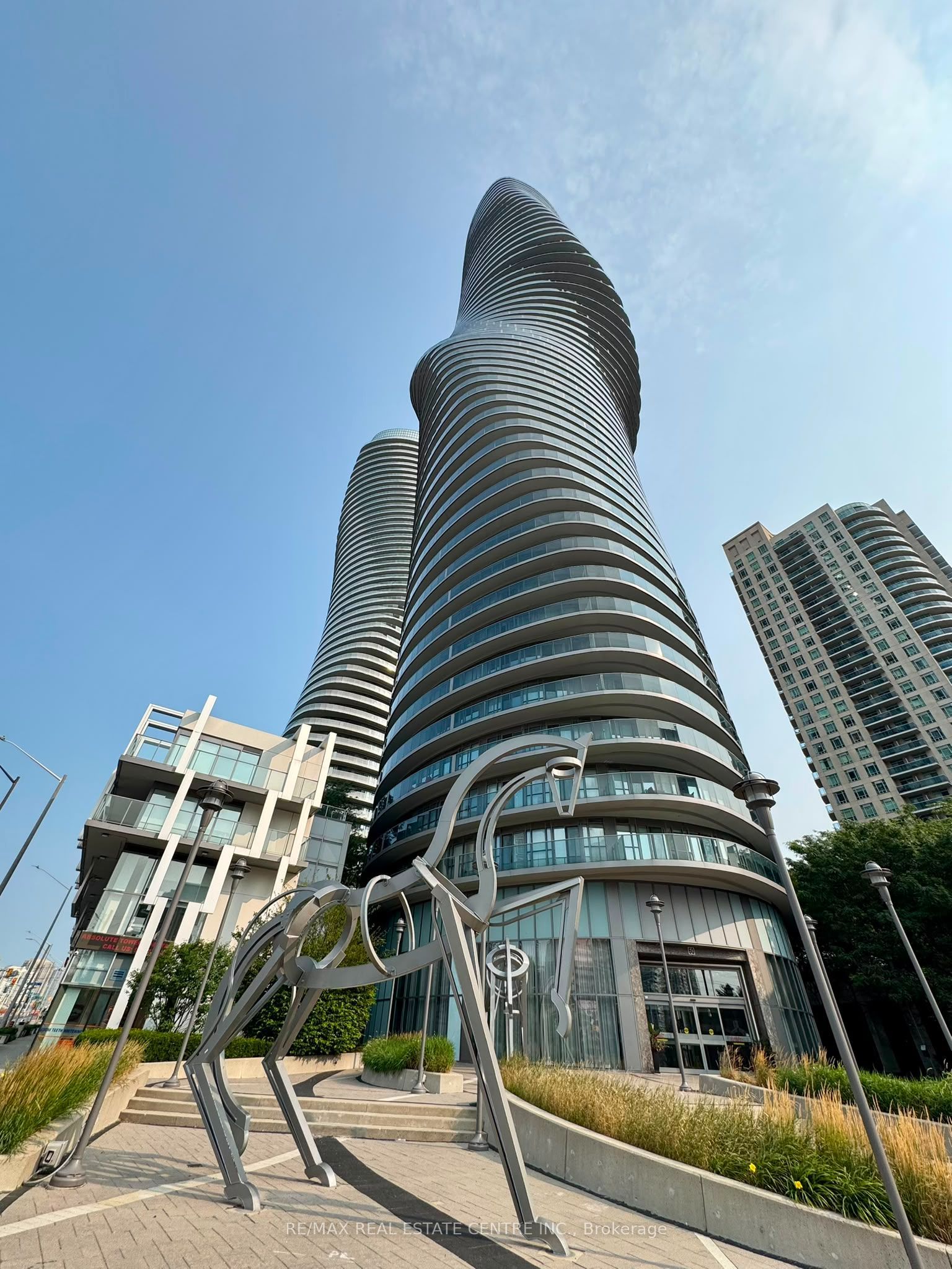 50 Absolute Avenue 802, Mississauga, ON L4Z 0A8 photo 2