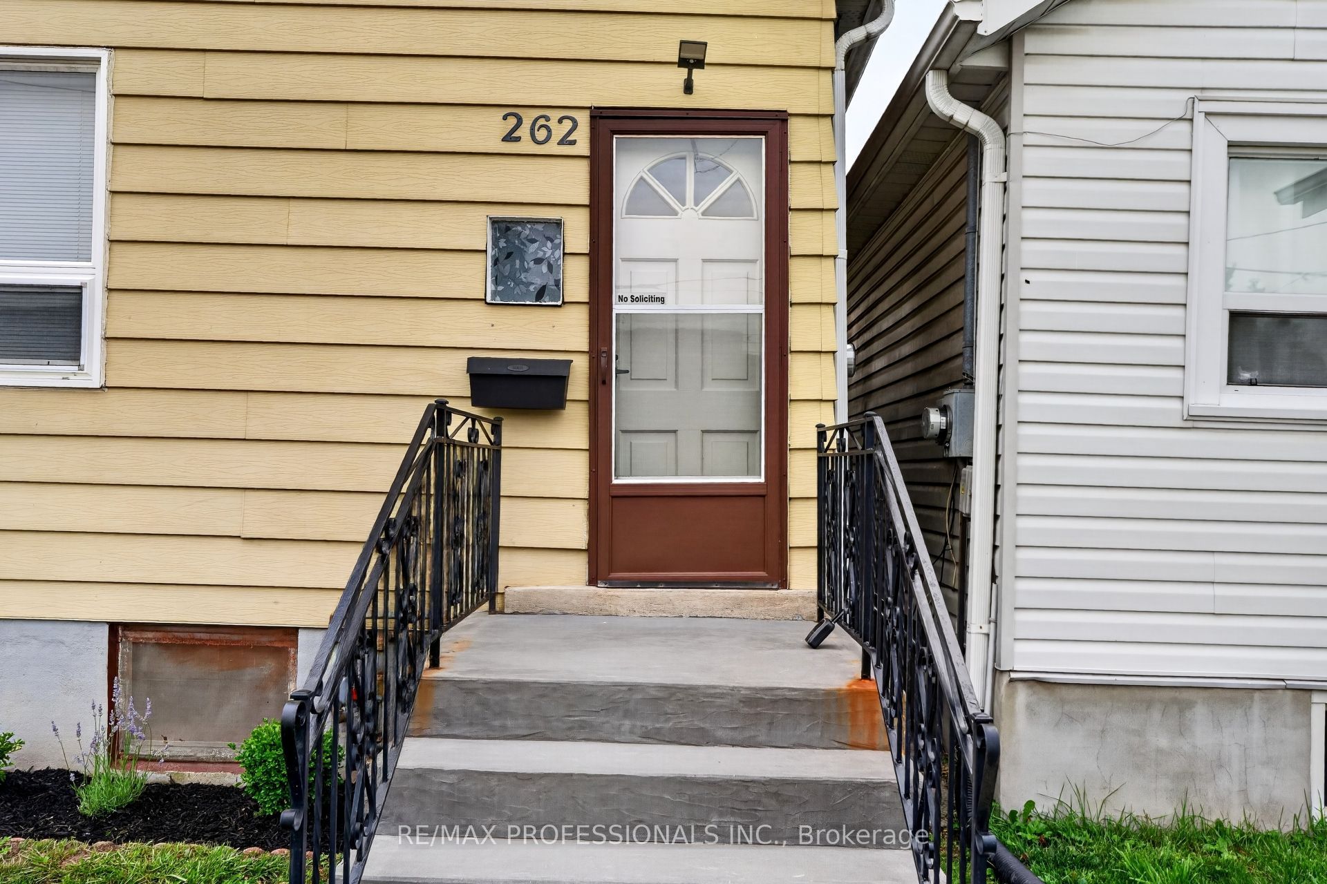 262 Melrose Street, Toronto, ON M8Z 1G6 photo 4