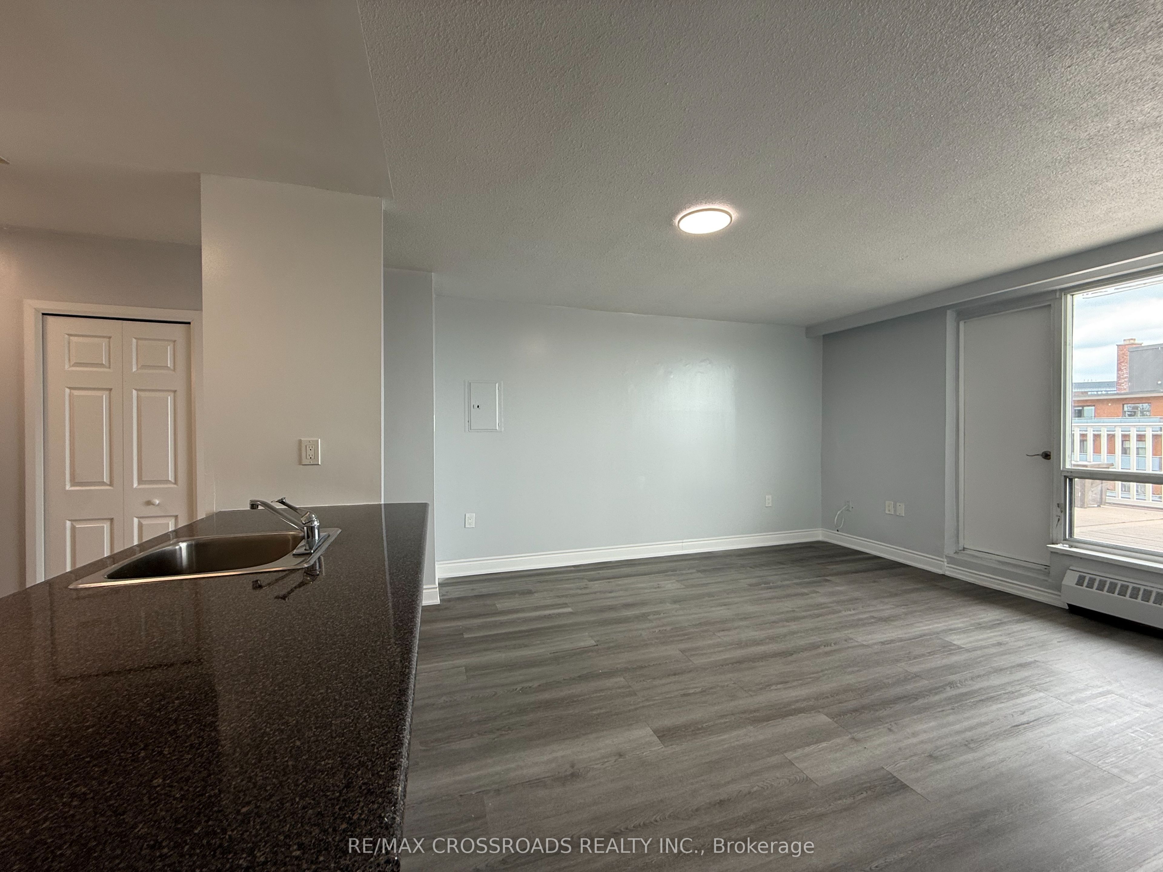 363 Lakeshore Road E 804, Mississauga, ON L5G 1H7 photo 5