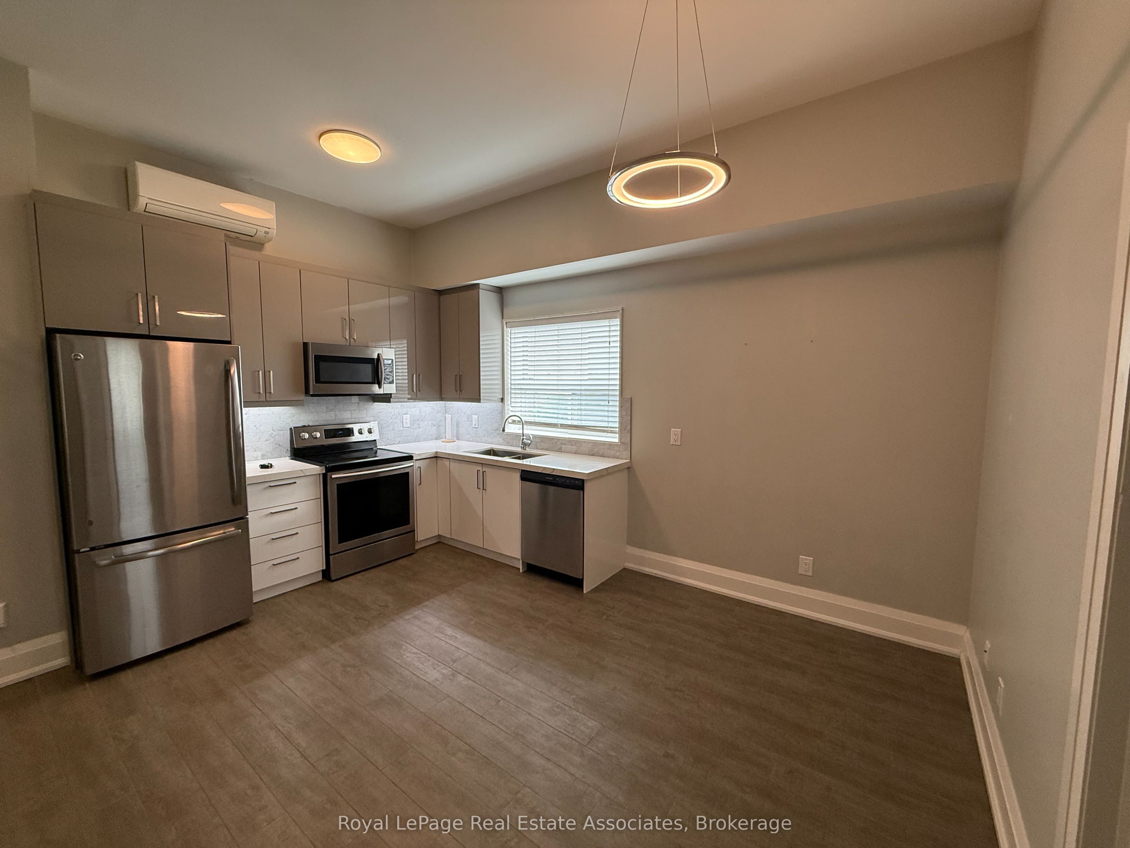 2548 Eglinton Avenue W 3, Toronto, ON M6M 1T1 photo 5