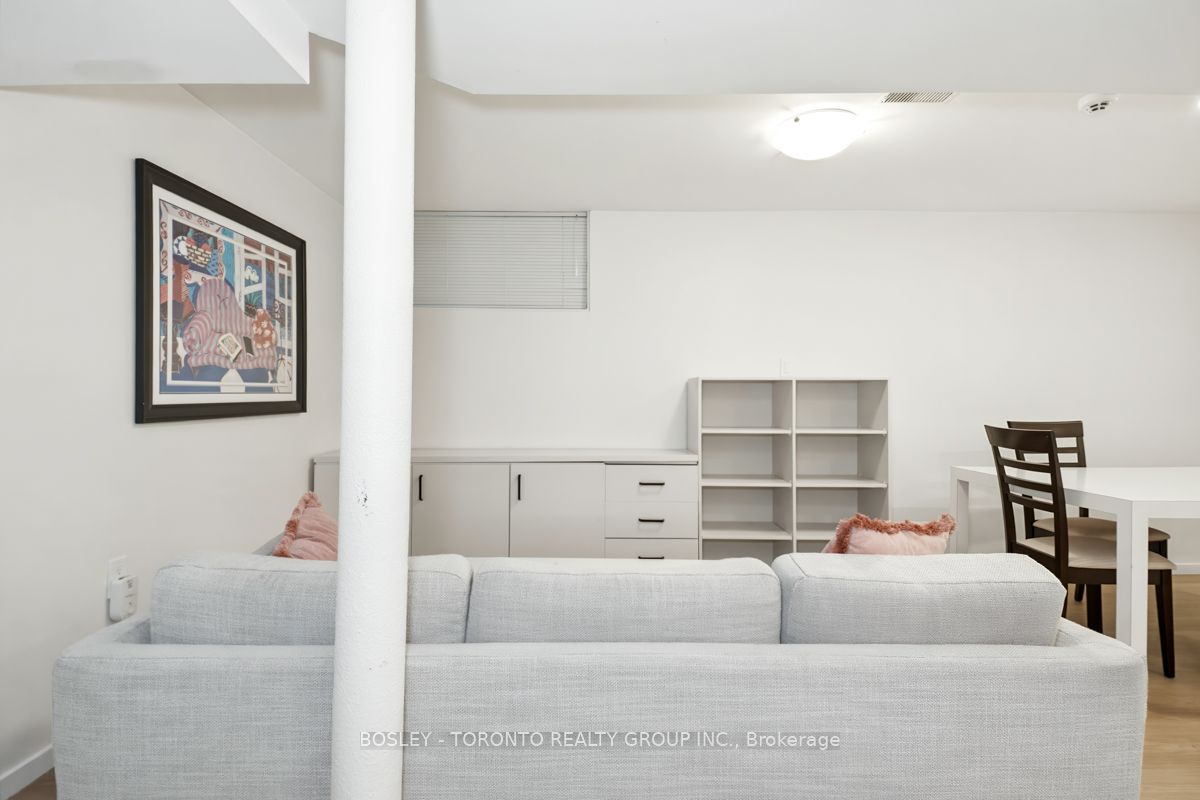 146 Earlscourt Avenue Lower, Toronto, ON M6E 4A9 photo 5