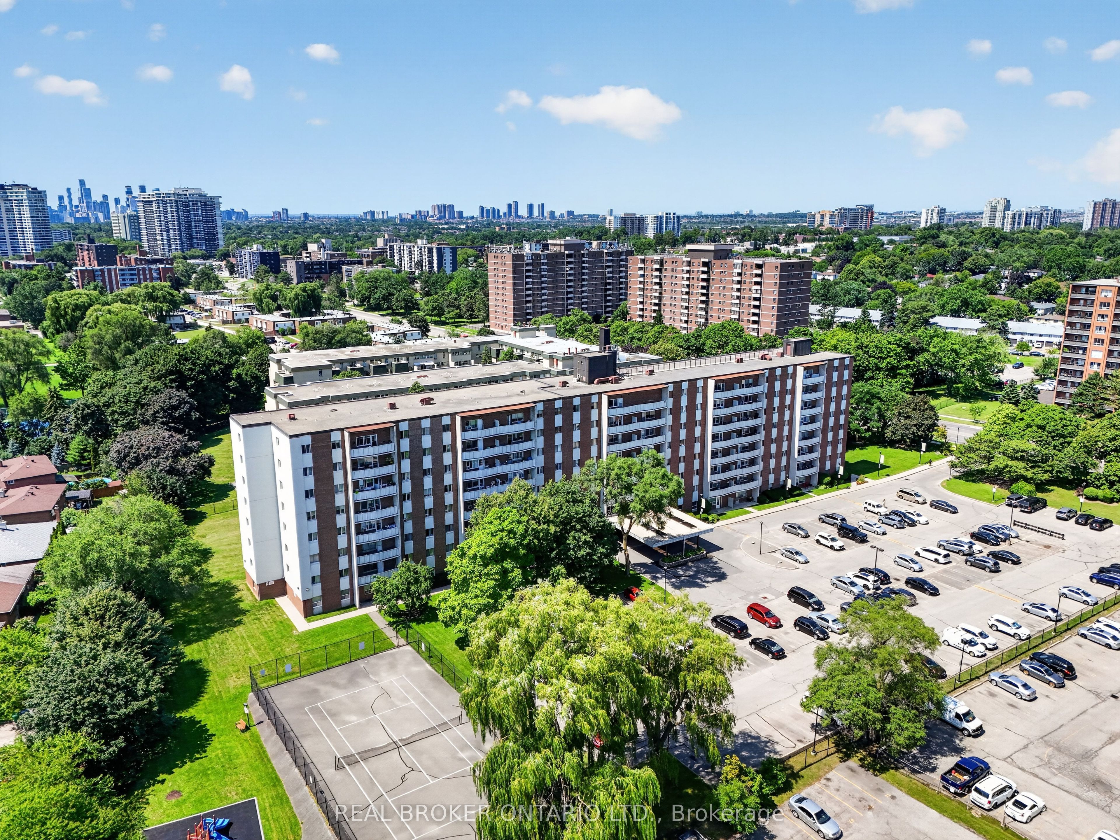 1660 Bloor Street 308, Mississauga, ON L4X 1R9