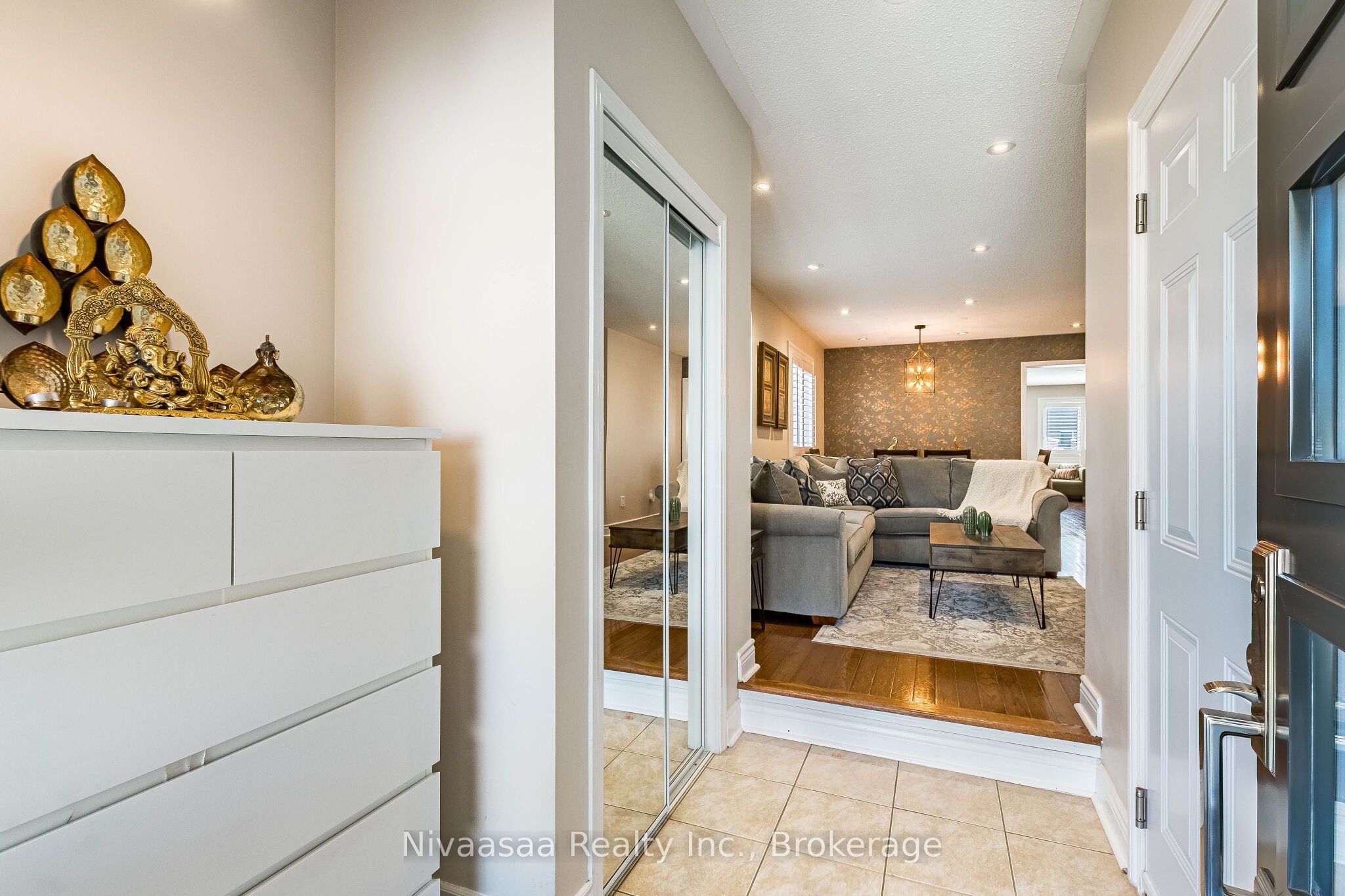 9 Parisian Road, Brampton, ON L6P 2T1 photo 5