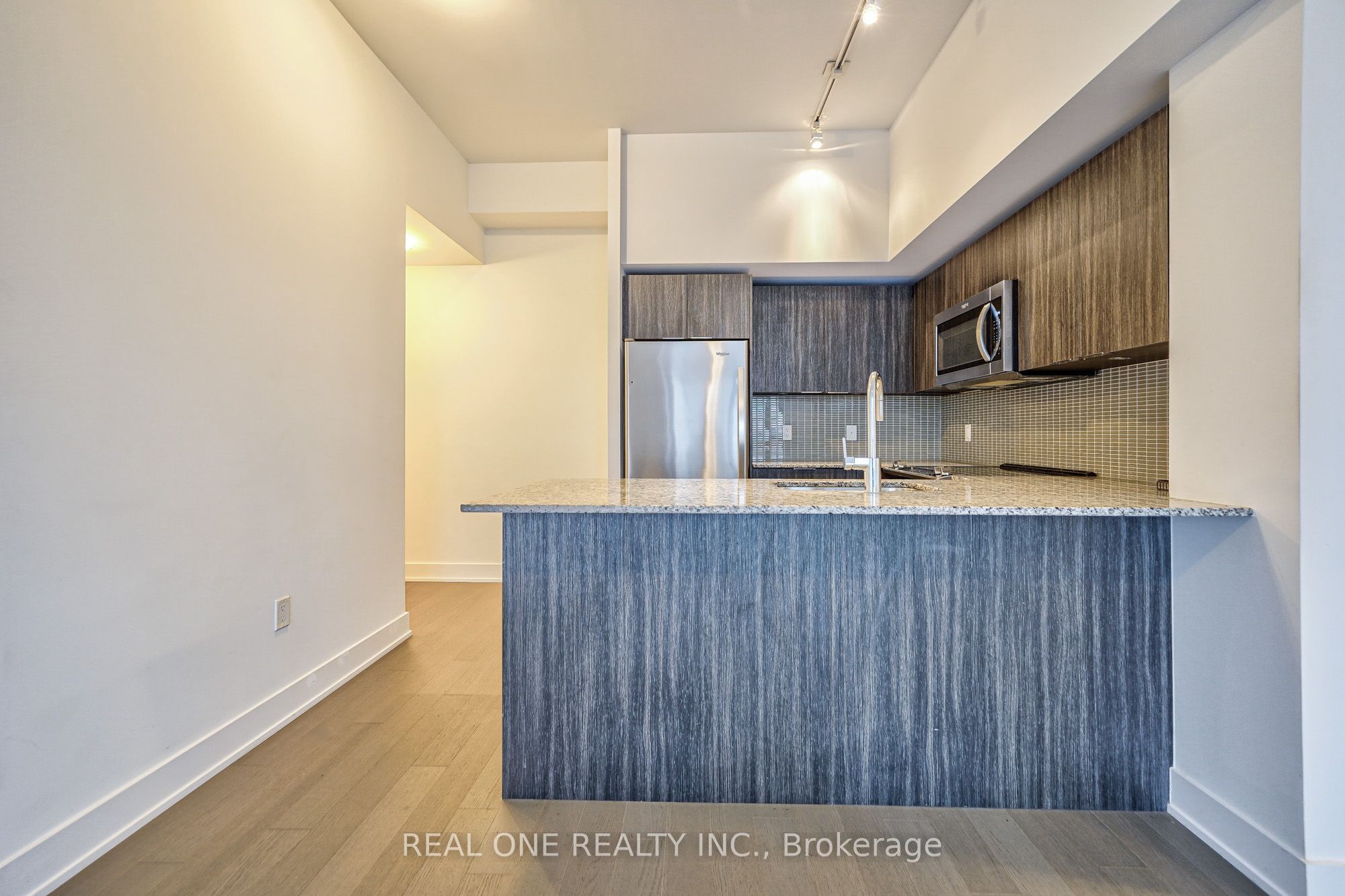 30 Shore Breeze Drive 231, Toronto, ON M8V 0J1 photo 5