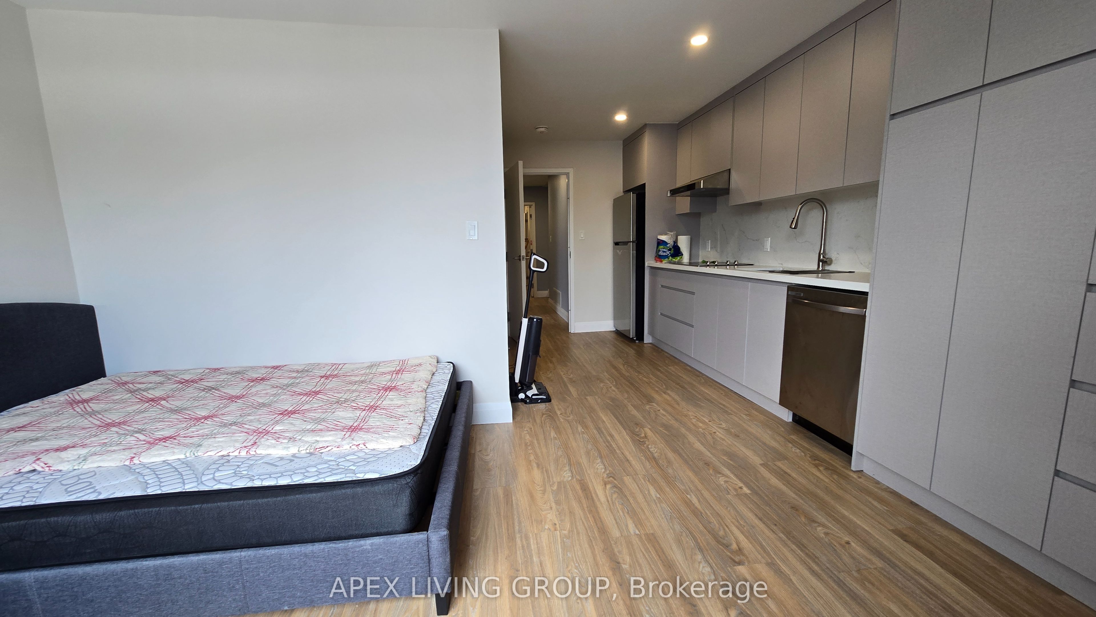 10 MIMICO Avenue 2A, Toronto, ON M8V 1R1 photo 2