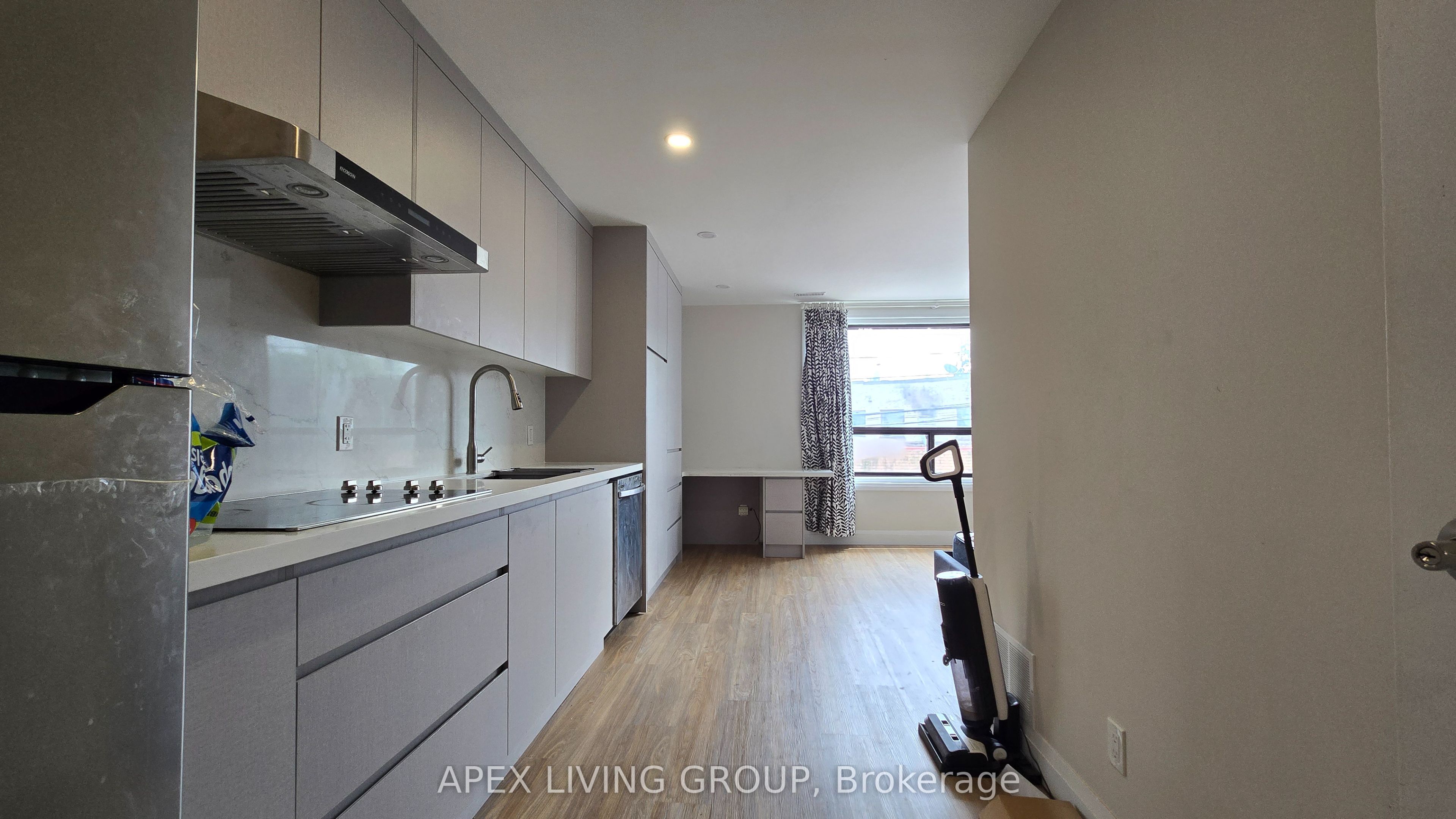 10 MIMICO Avenue 2A, Toronto, ON M8V 1R1 photo 3
