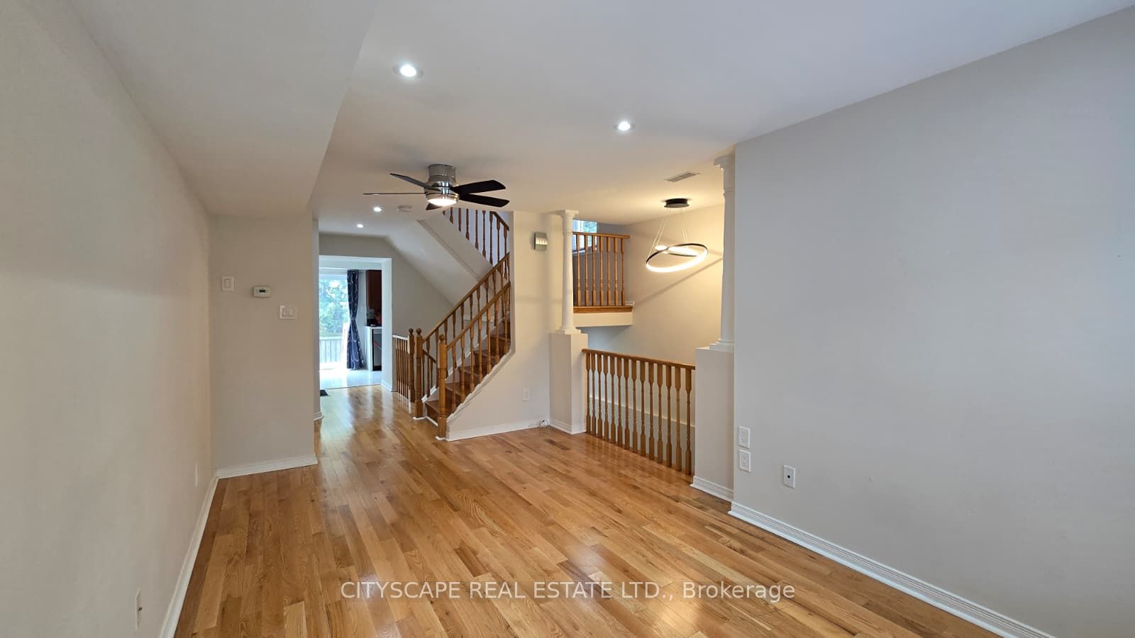 1050 Bristol Road W 46, Mississauga, ON L5V 2E8 photo 4