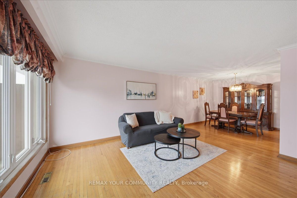 9 Hisey Crescent, Toronto, ON M3N 1T9 photo 4