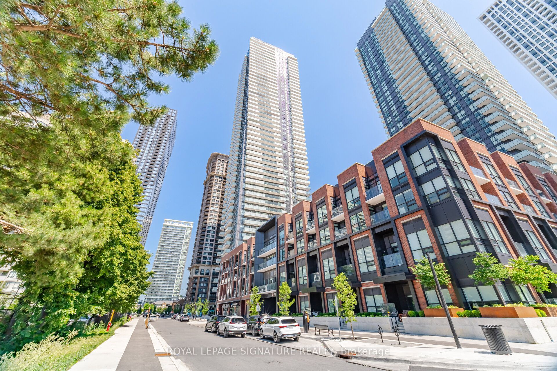 430 Square One Drive 2709, Mississauga, ON L5B 0L6