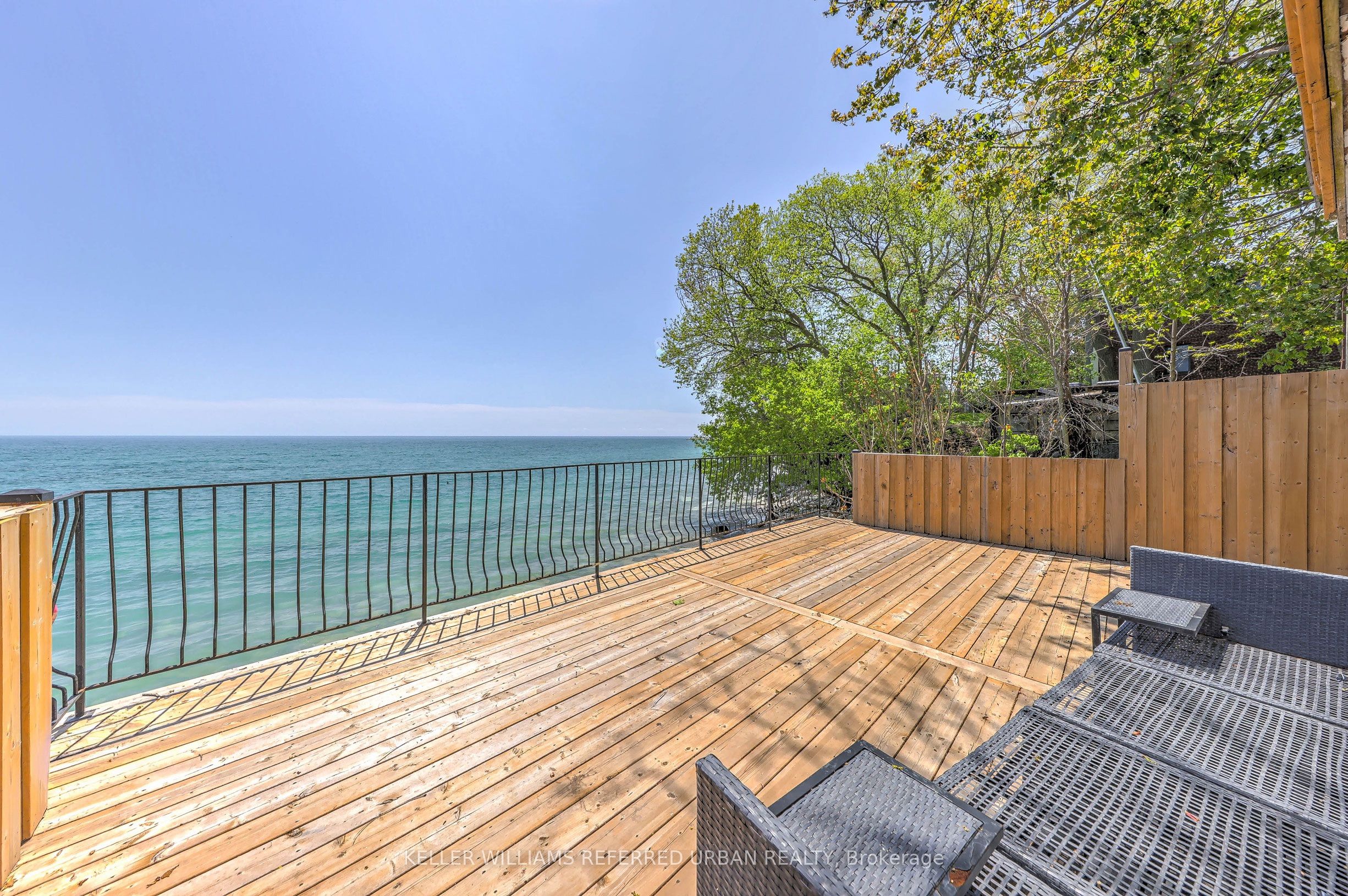 2703 Lake Shore Boulevard W, Toronto, ON M8V 1G6 photo 3