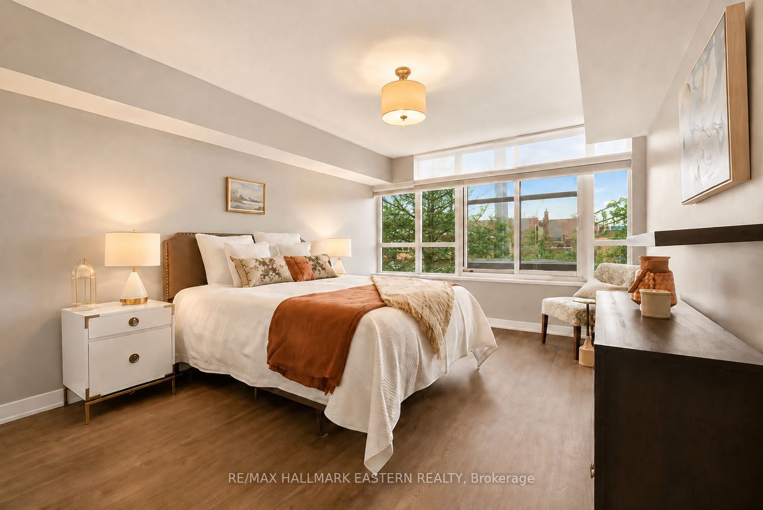11 Superior Avenue Th3, Toronto, ON M8V 0A7 photo 2