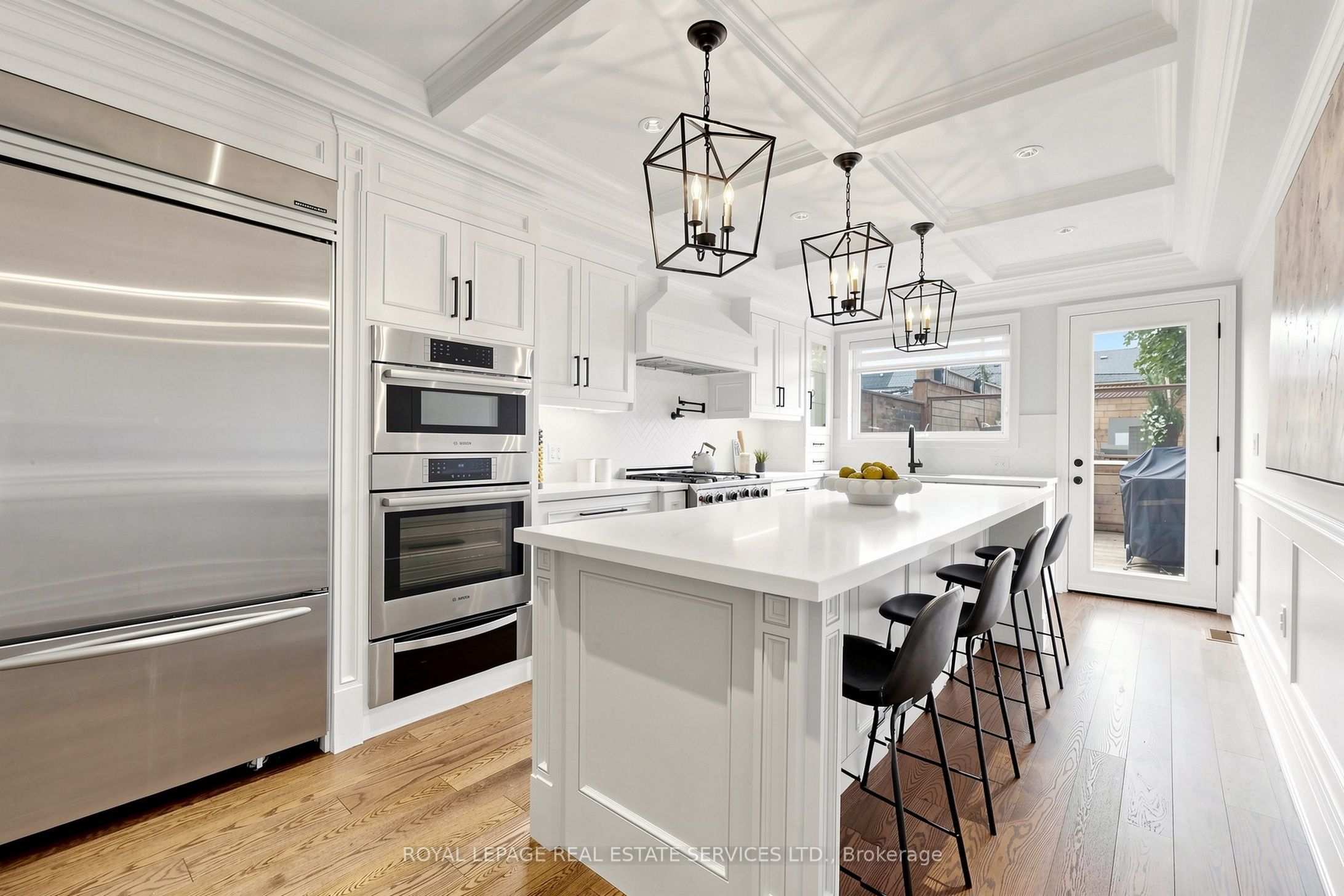 7 Sellers Avenue, Toronto, ON M6E 3T4