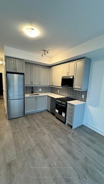 2333 Khalsa Gate 502, Oakville, ON L6M 0X7 photo 4