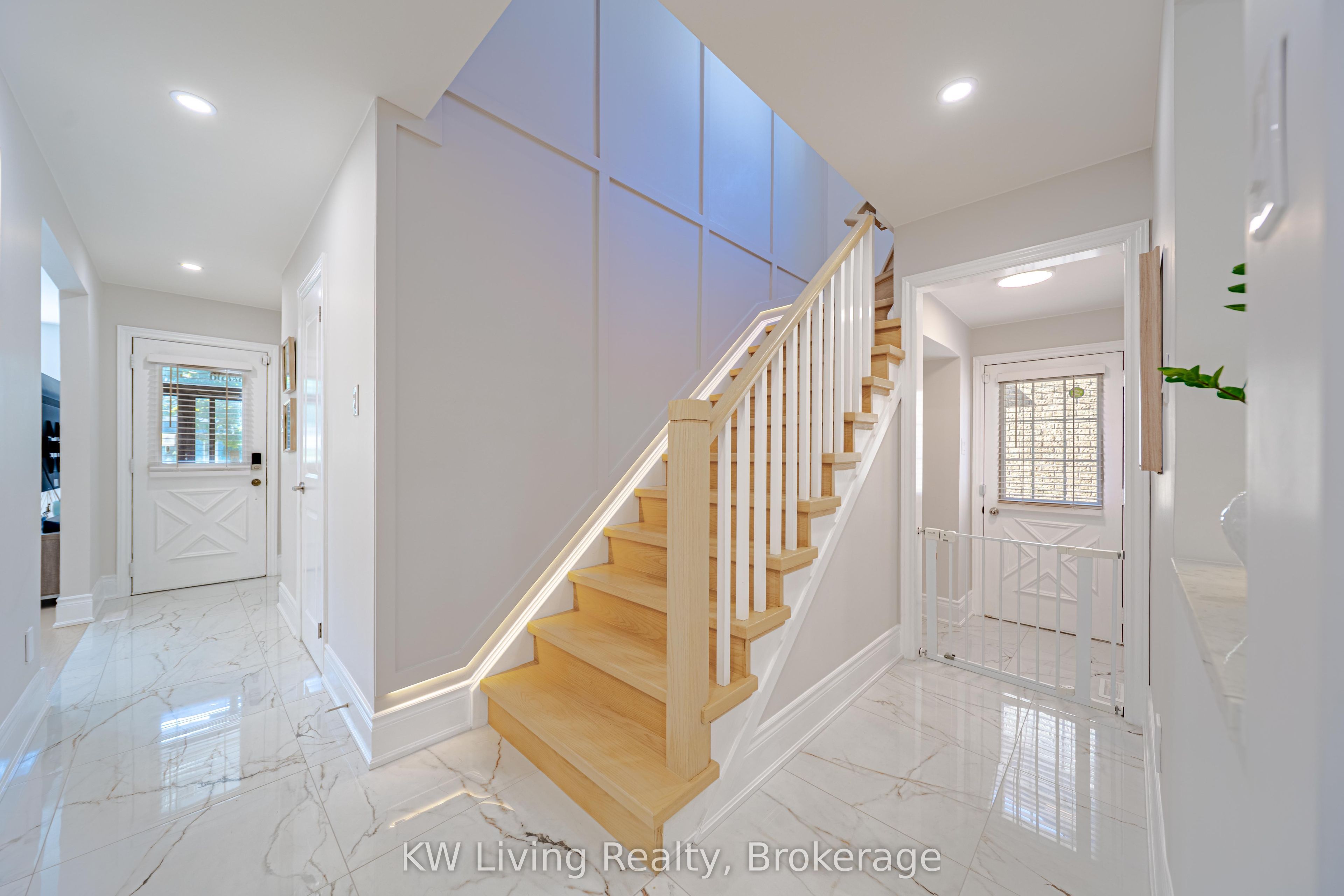 2969 Dancer Court, Mississauga, ON L5L 1Y5 photo 3