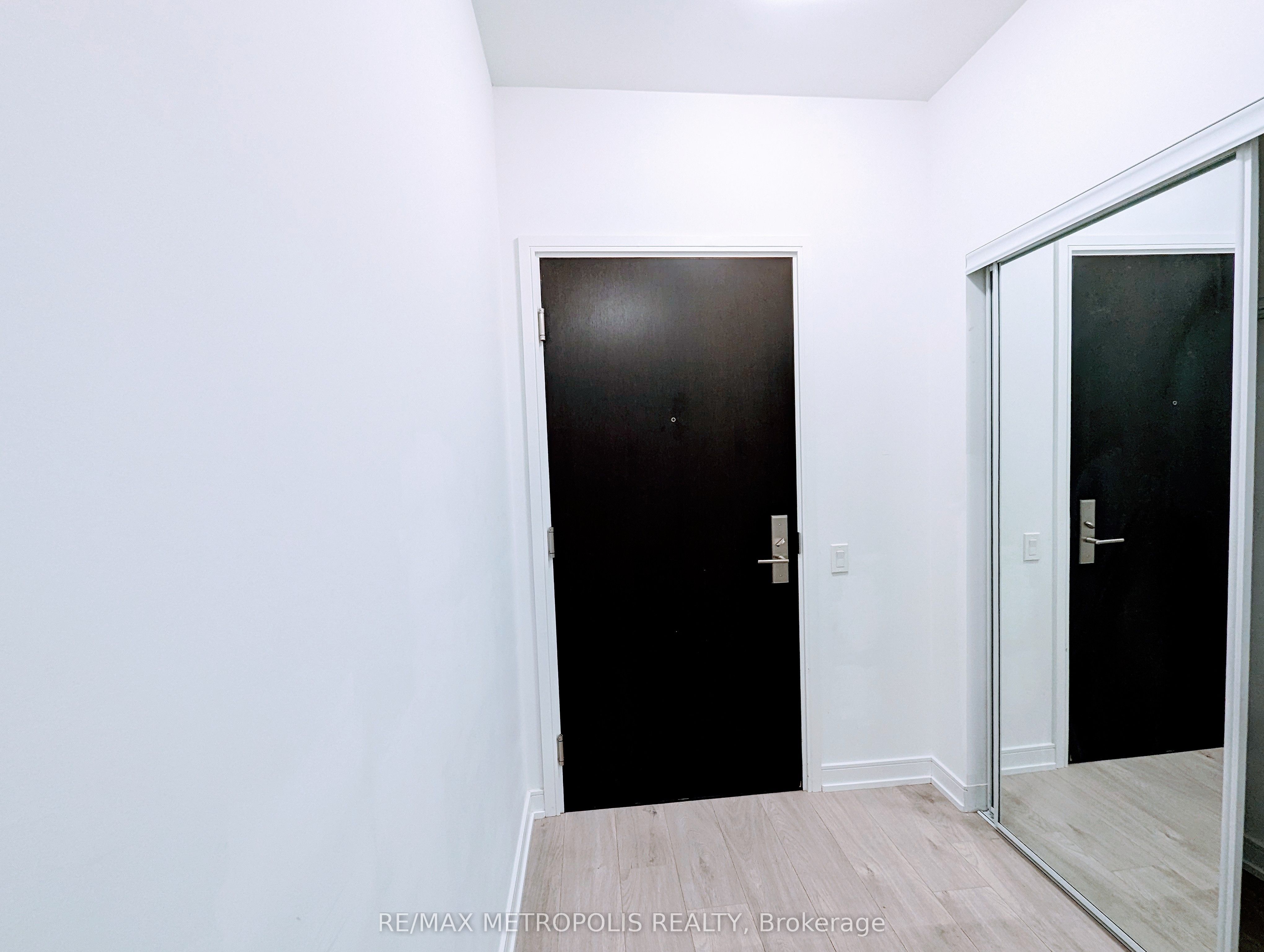 8 Nahani Way 3403, Mississauga, ON L4Z 0C6 photo 3