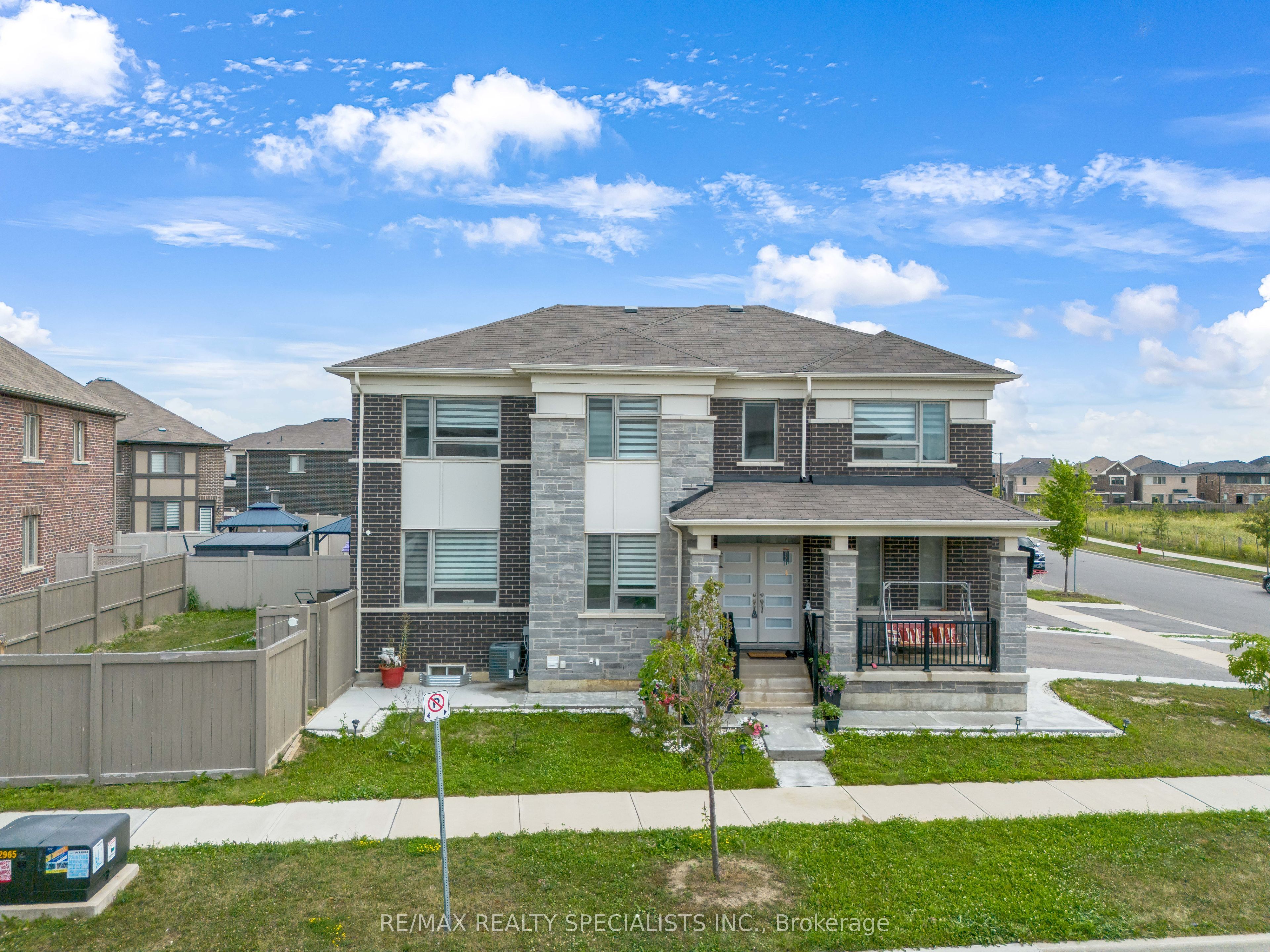1 Boothill Drive, Brampton, ON L7A 5E5 photo 2
