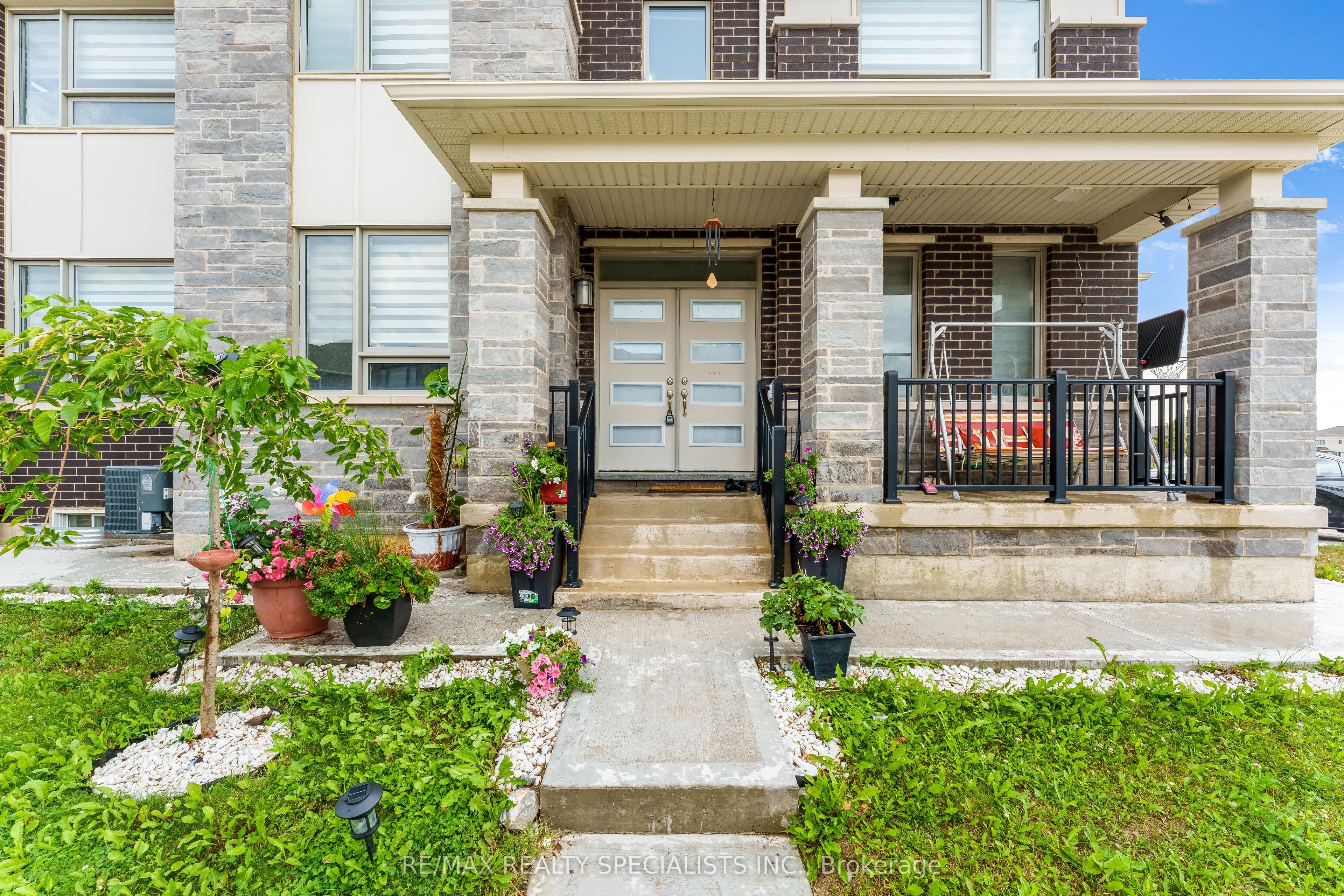 1 Boothill Drive, Brampton, ON L7A 5E5 photo 3