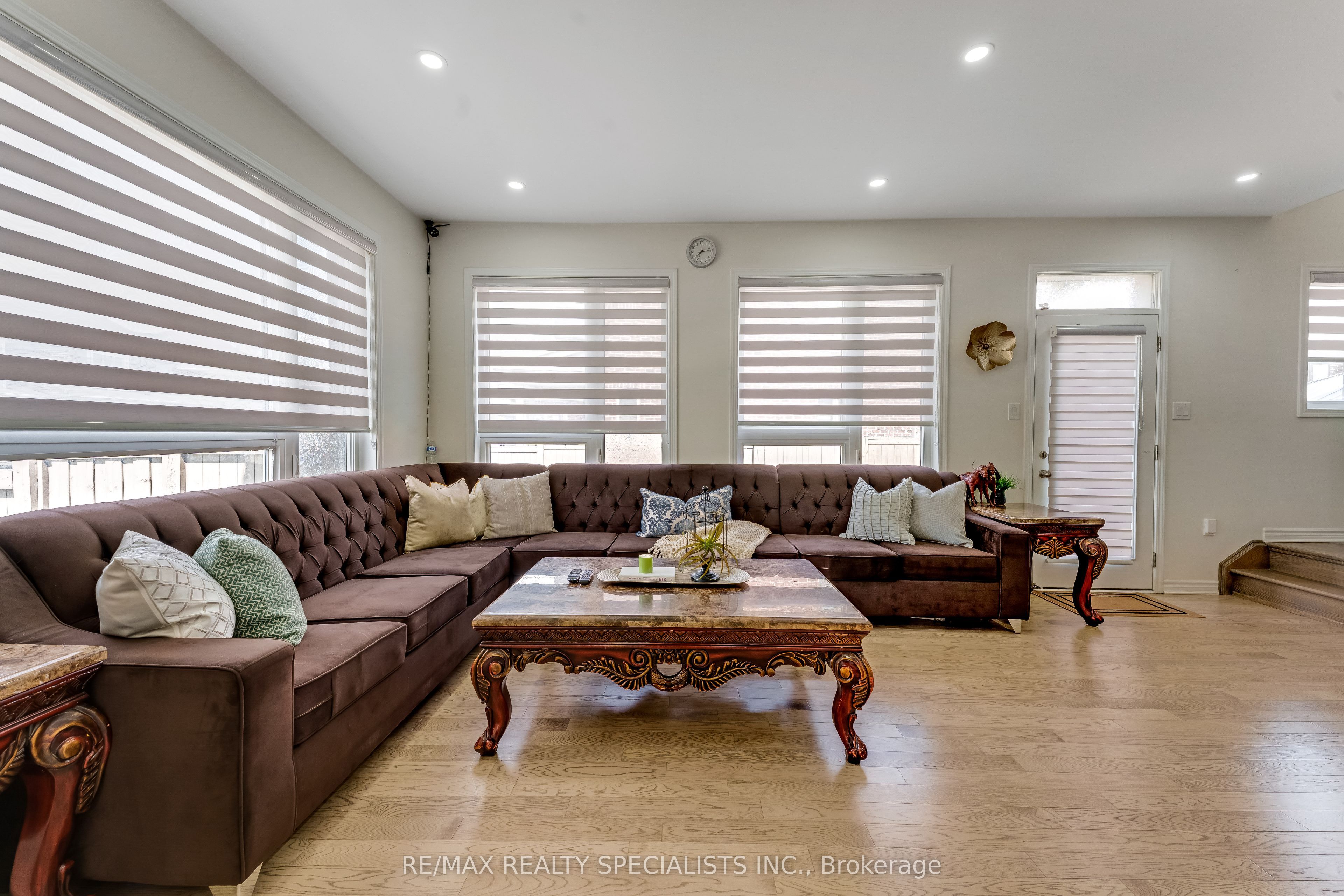 1 Boothill Drive, Brampton, ON L7A 5E5 photo 5