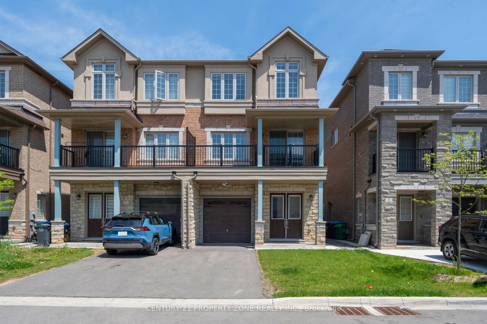 25 Hashmi Place, Brampton, ON L6Y 0H8 photo 2