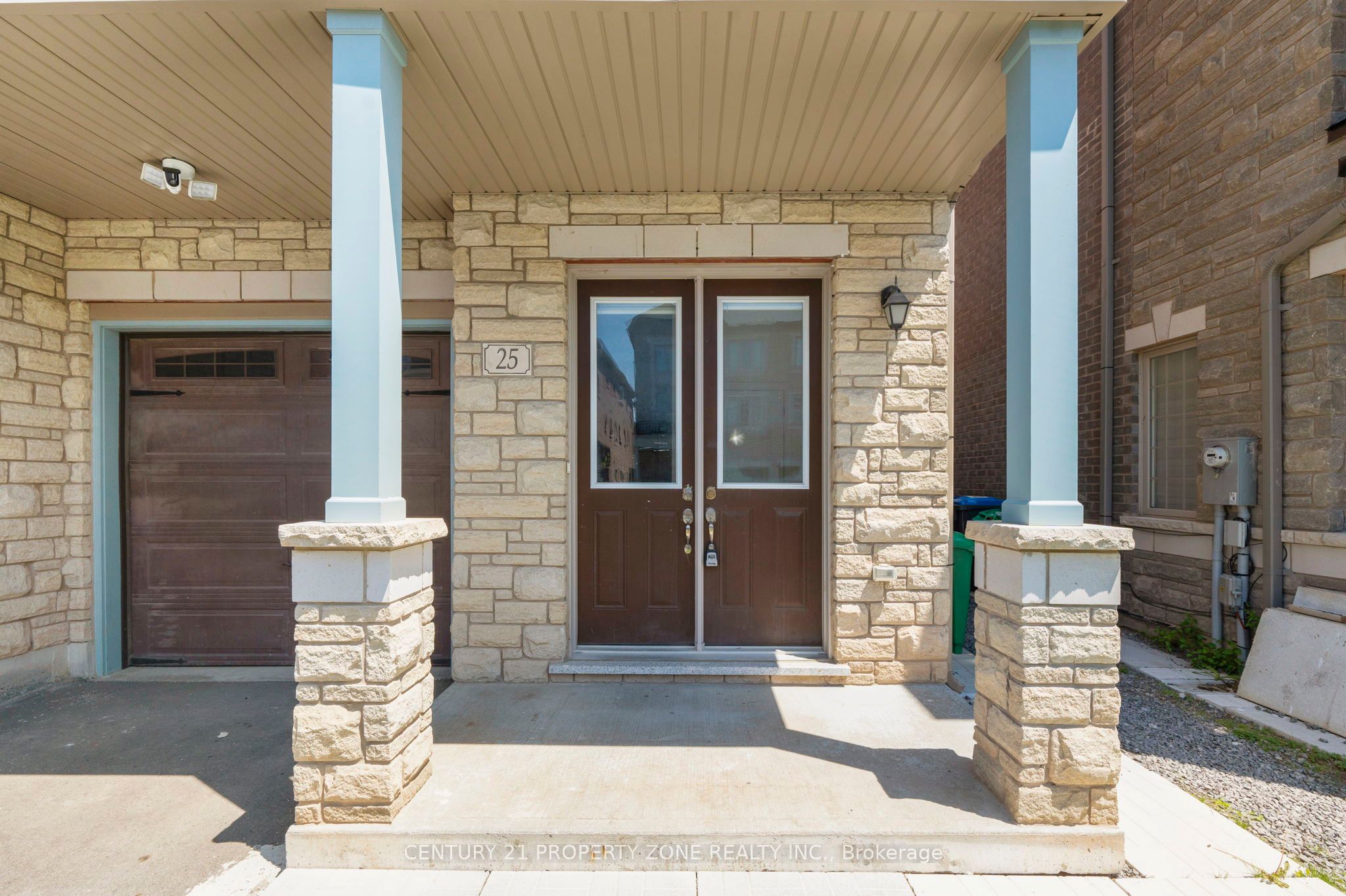 25 Hashmi Place, Brampton, ON L6Y 0H8 photo 3