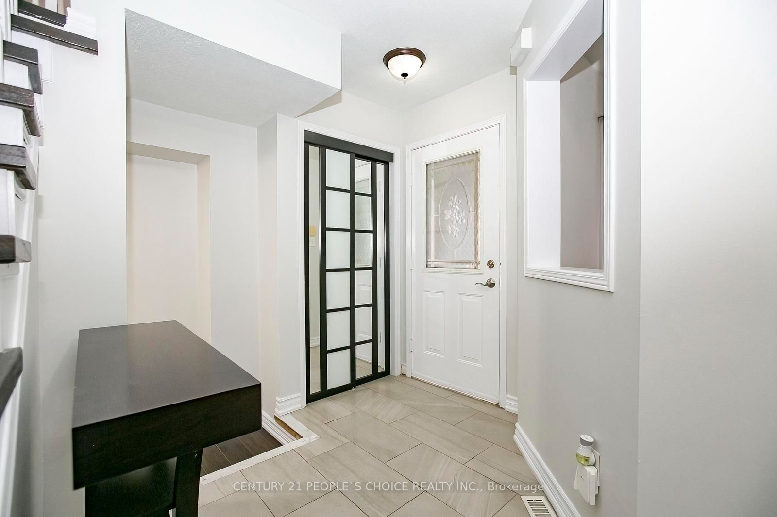 90 White Tail Crescent, Brampton, ON L6Y 5B9 photo 4