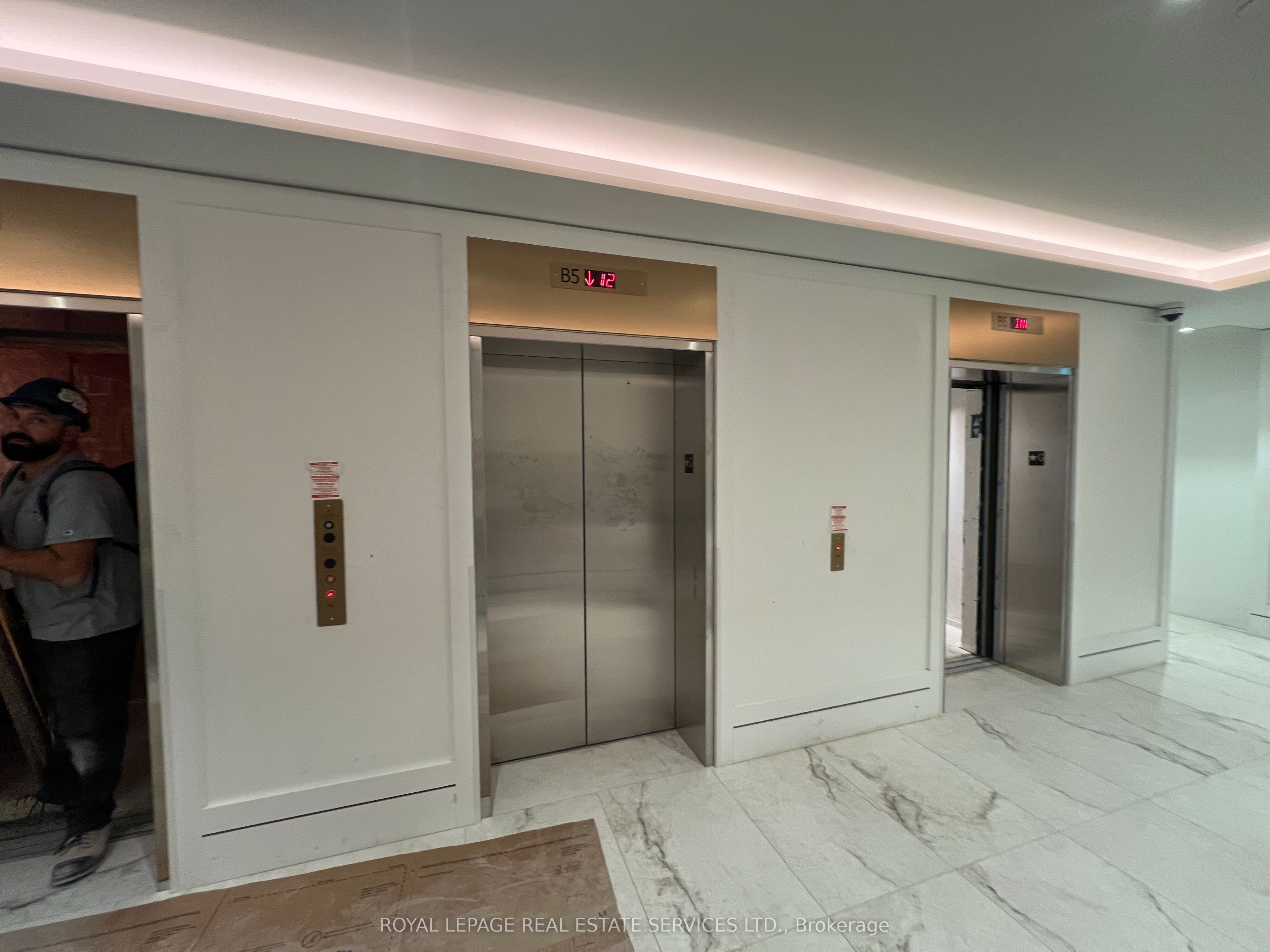 4010 Eglinton Avenue W 430, Toronto, ON M9A 0G5 photo 2