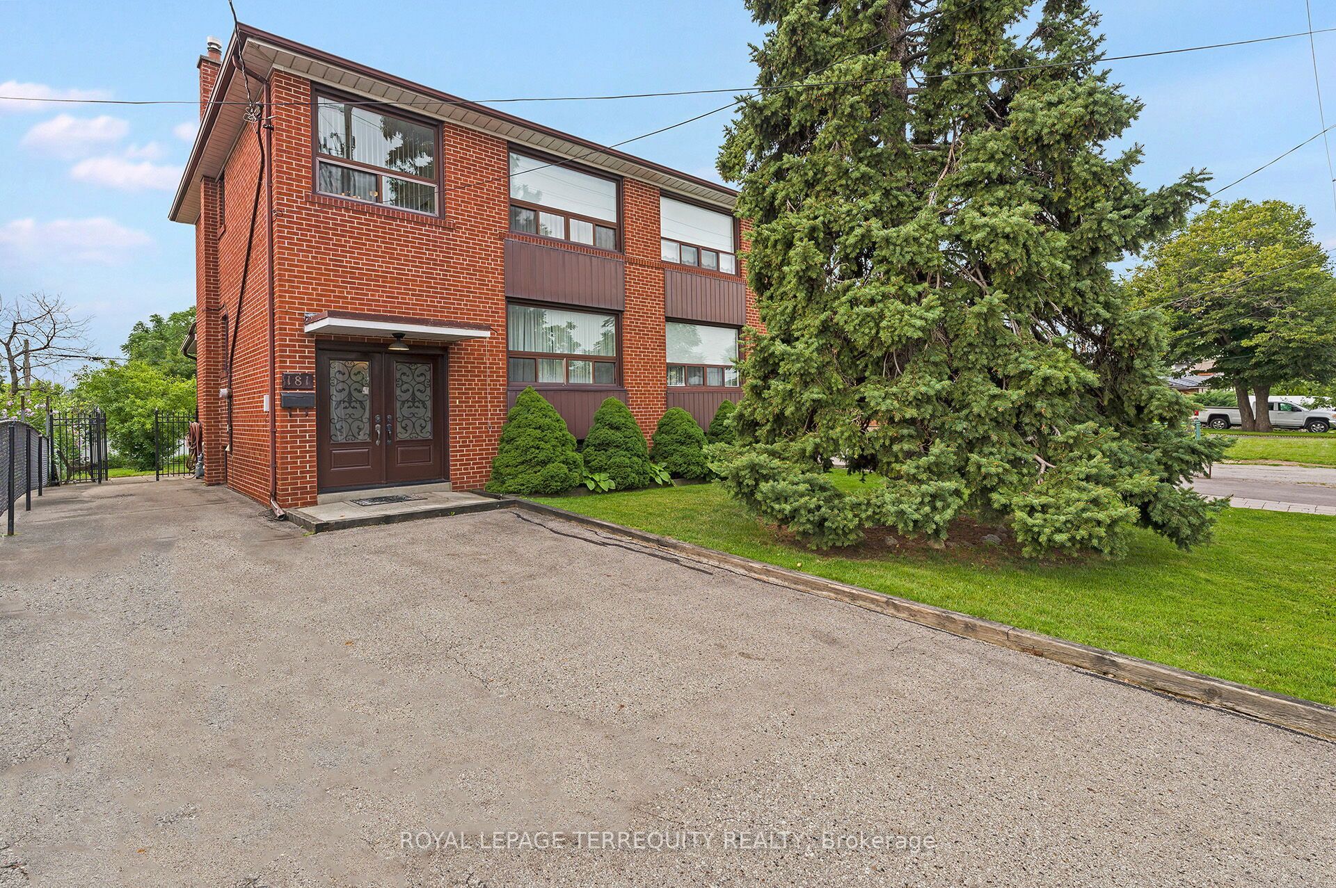 181 Pellatt Avenue, Toronto, ON M9N 2P5