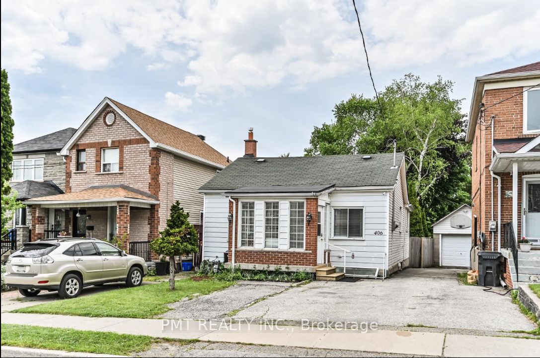 406 Nairn Avenue Main, Toronto, ON M6E 4J3 photo 4