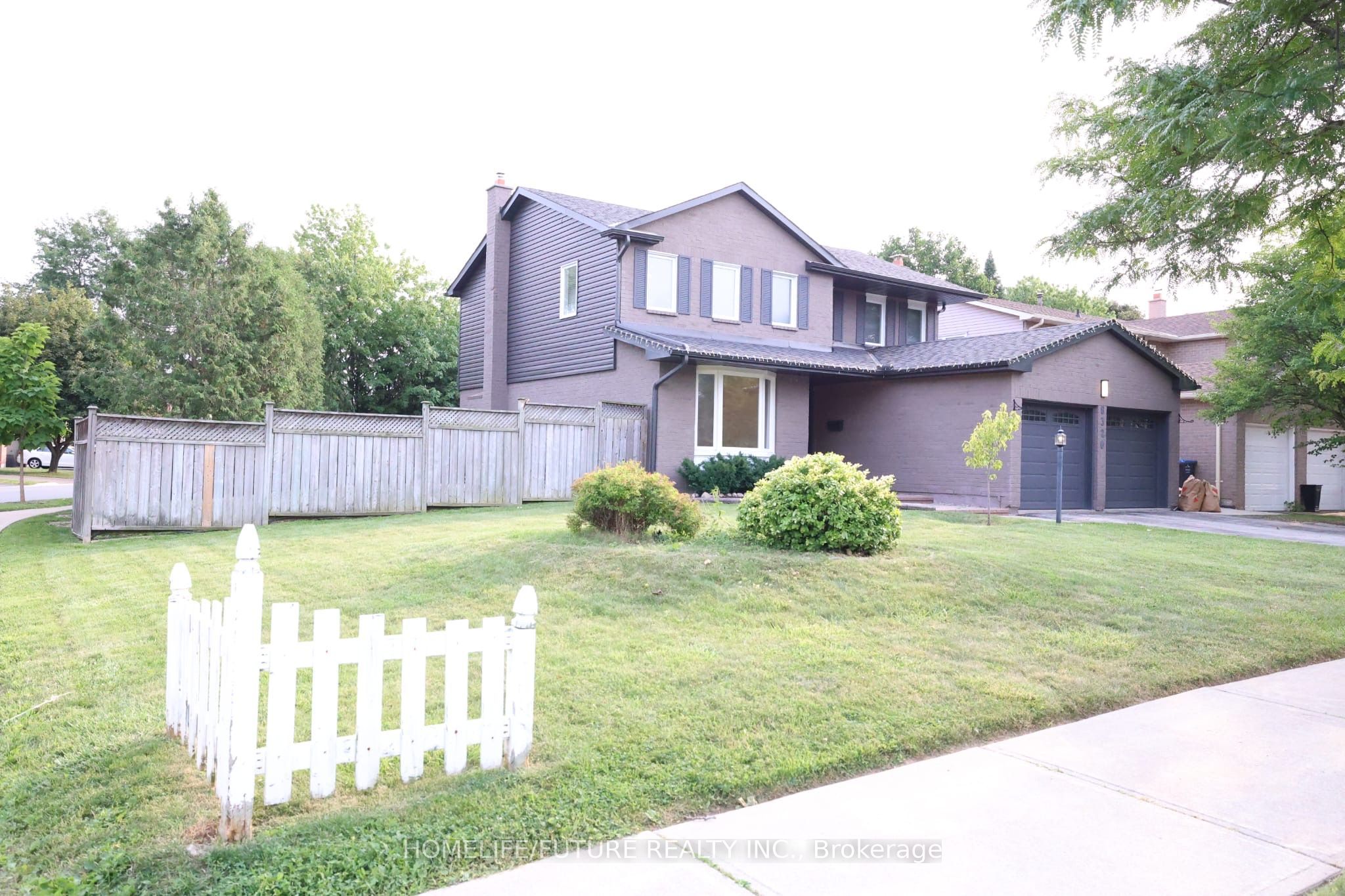 6320 Millers Grove, Mississauga, ON L5N 3H7 photo 2