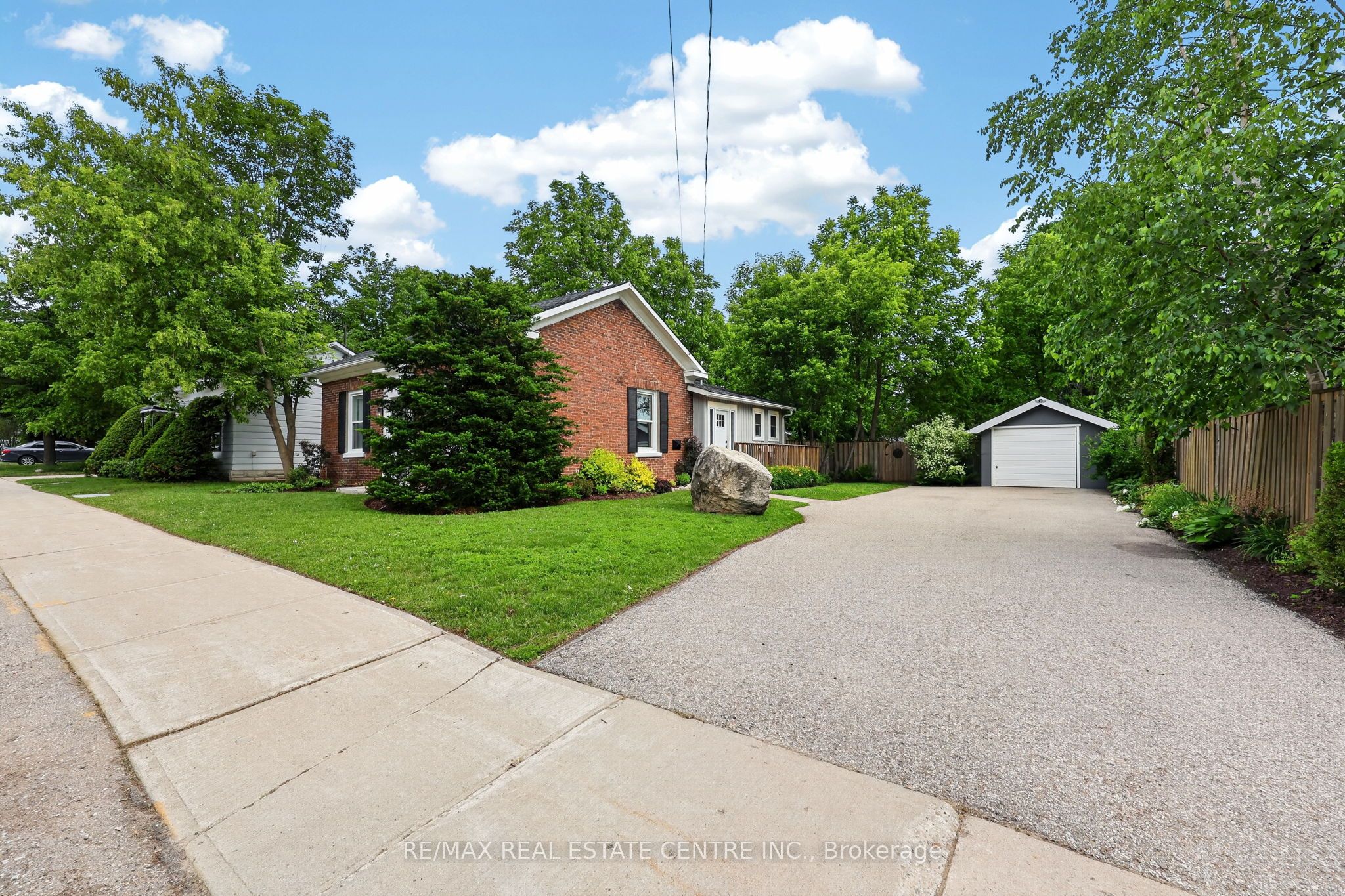 77 Mill Street, Orangeville, ON L9W 2M6 photo 3