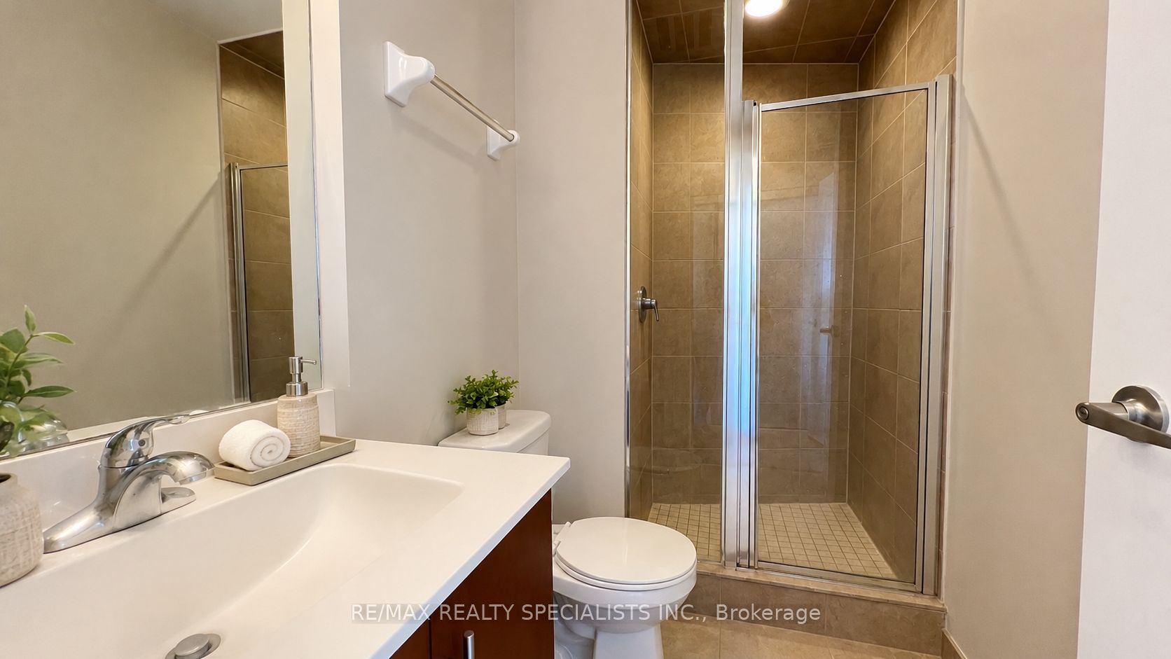 330 Burnhamthorpe Road W 2702, Mississauga, ON L5B 0E1 photo 4