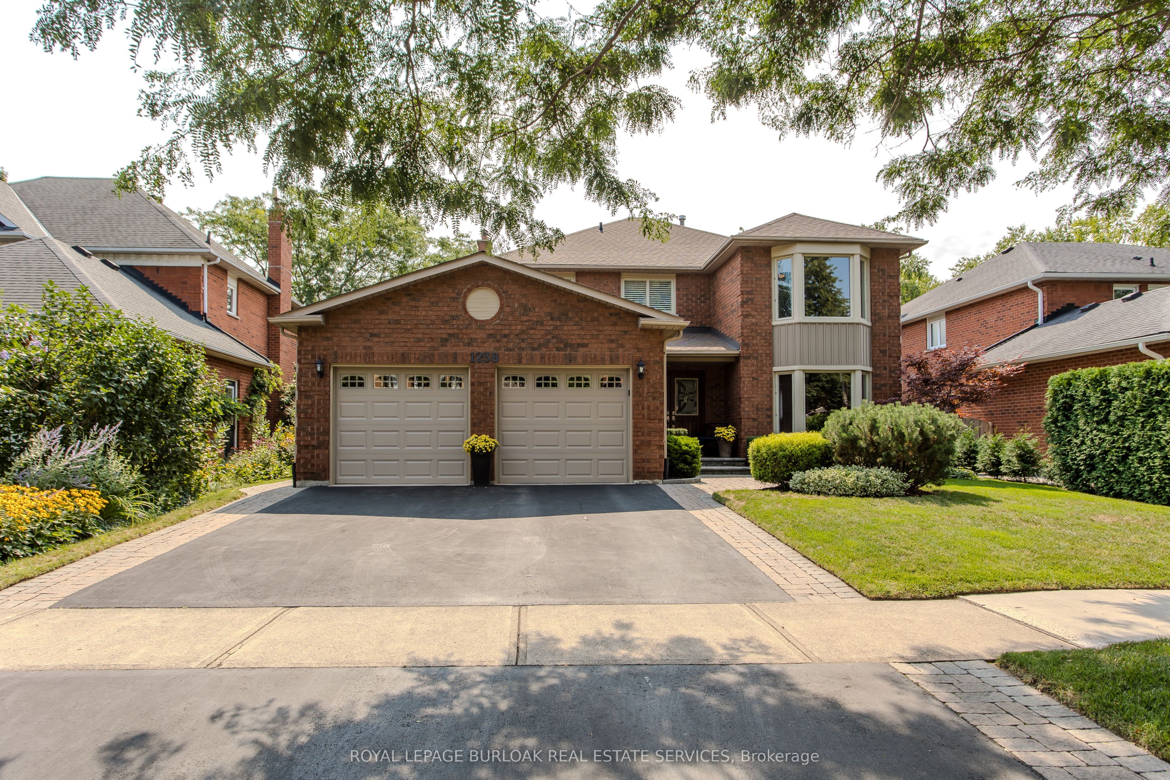 1238 Sable Drive, Burlington, ON L7S 2J6