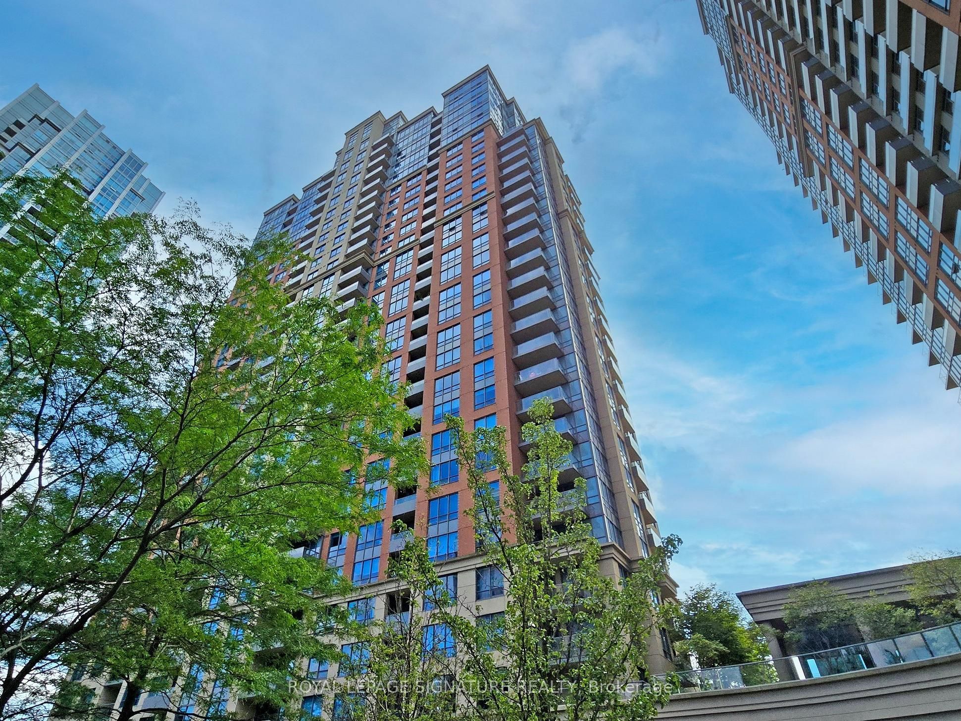 25 Viking Lane 1853, Toronto, ON M9B 0A1