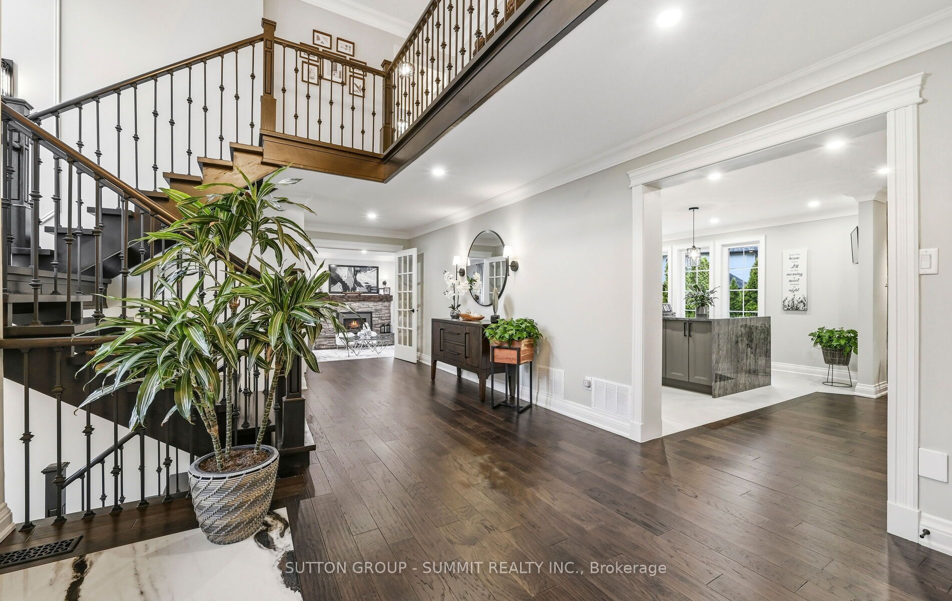 1095 Geran Crescent, Mississauga, ON L5H 4A9 photo 5