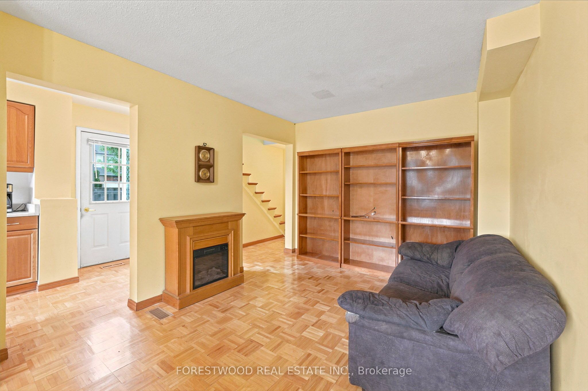 4110 Quaker Hill Drive, Mississauga, ON L5C 3M3 photo 3