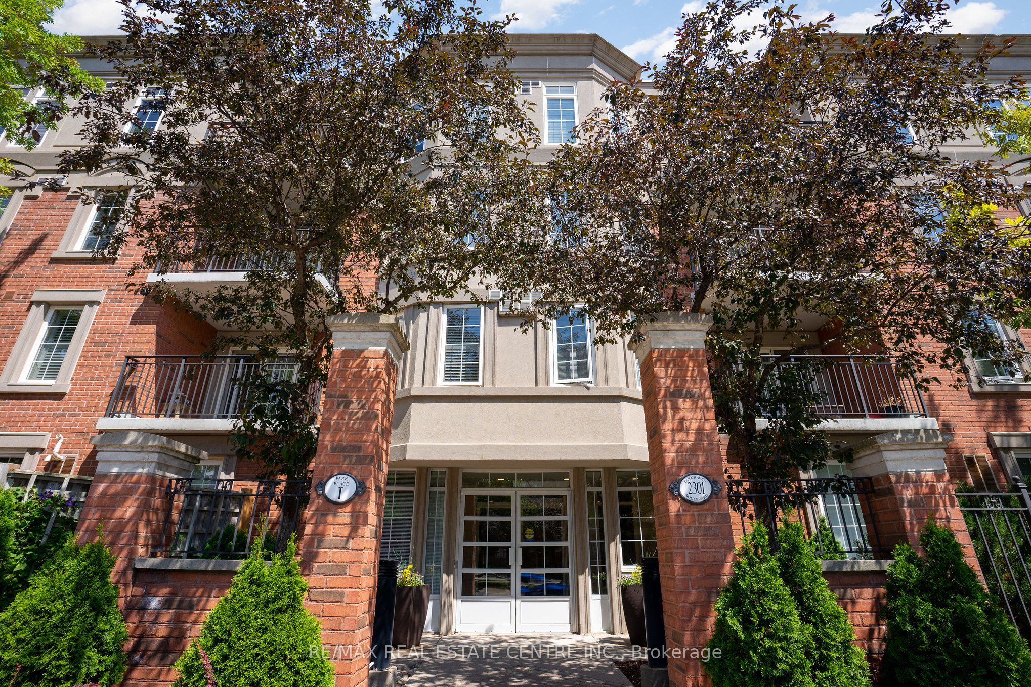 2301 Parkhaven Boulevard 410, Oakville, ON L6H 6V6 photo 2