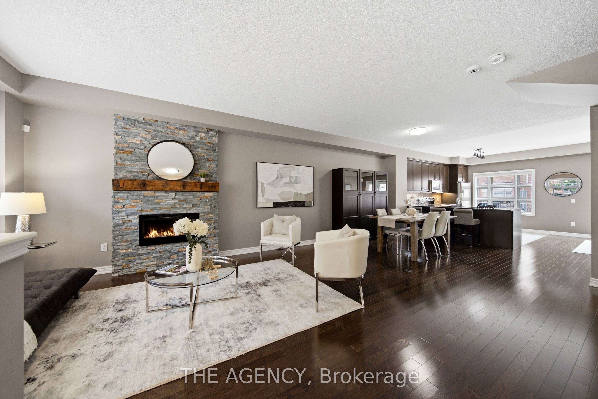 2460 Prince Michael Drive 23, Oakville, ON L6H 0G8 photo 4