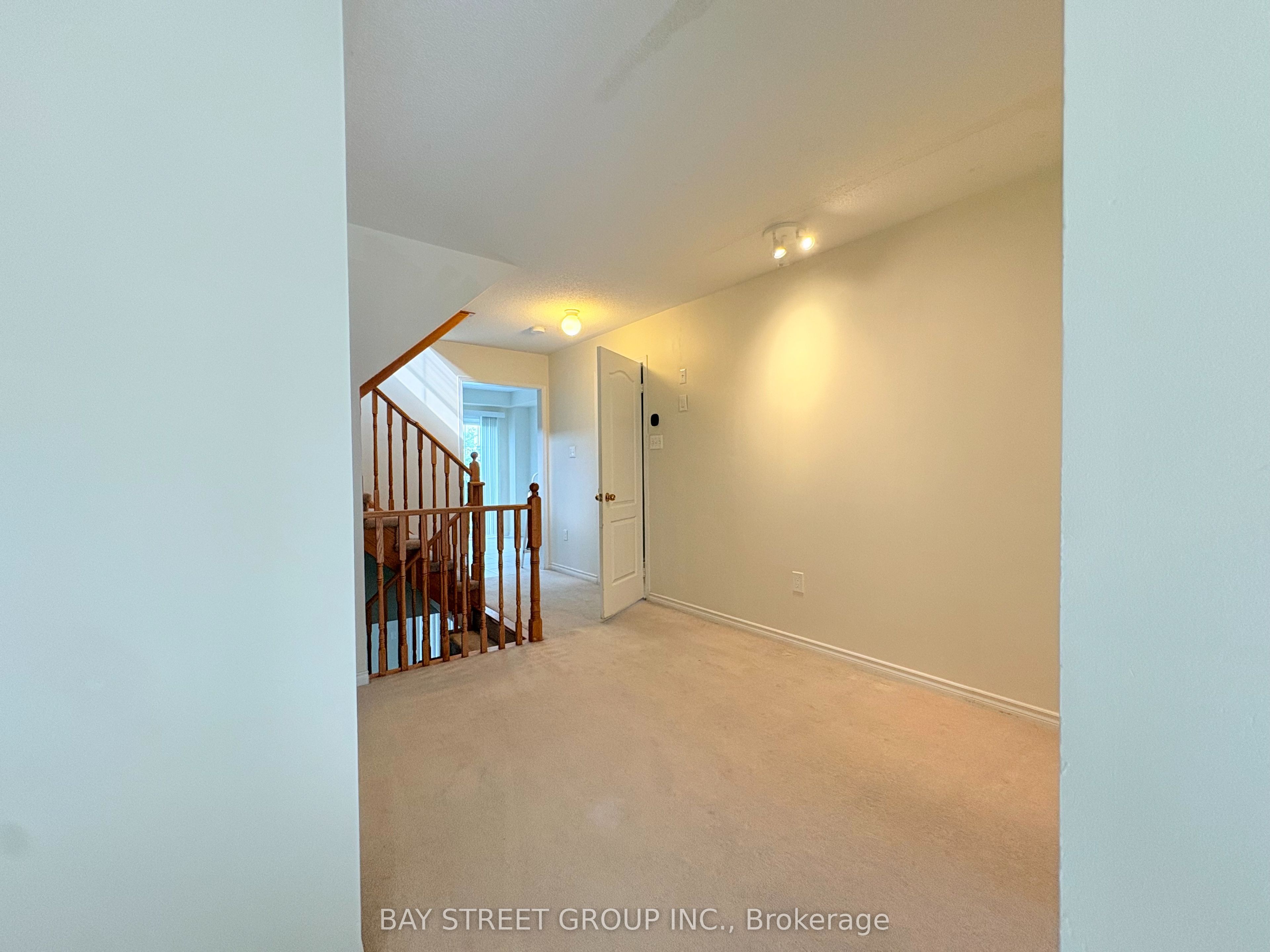 40 Mantello Drive, Toronto, ON M3J 0H5 photo 4
