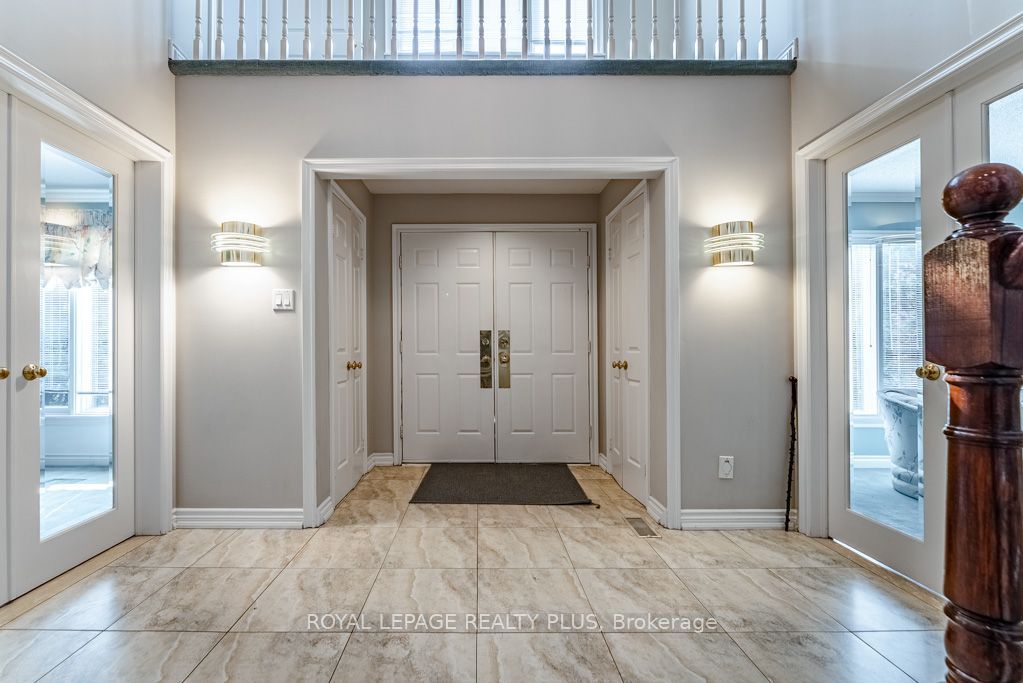 6 LILLINGTON Street, Brampton, ON L6S 4B9 photo 3