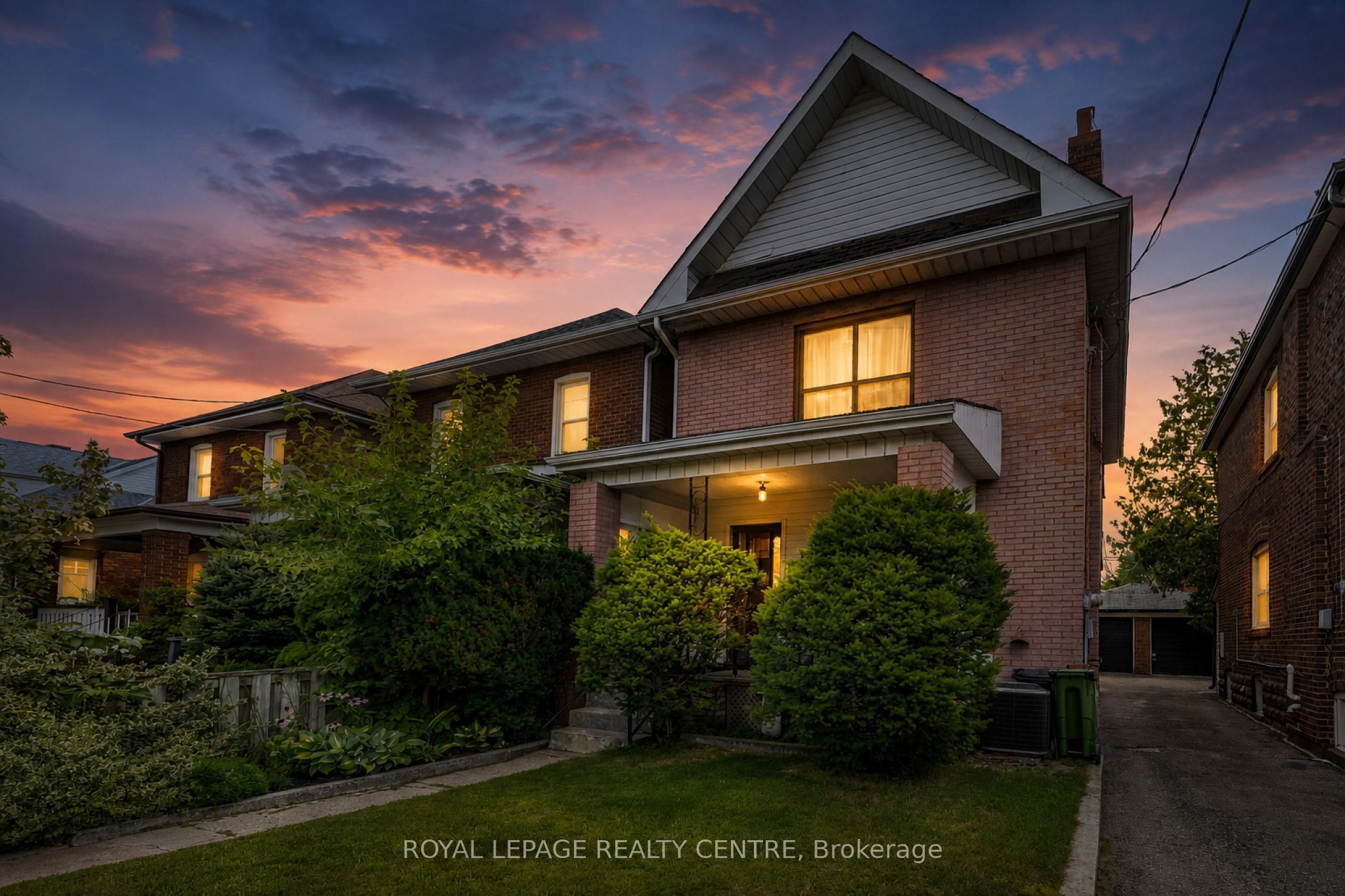 115 Priscilla Avenue, Toronto, ON M6S 3W4