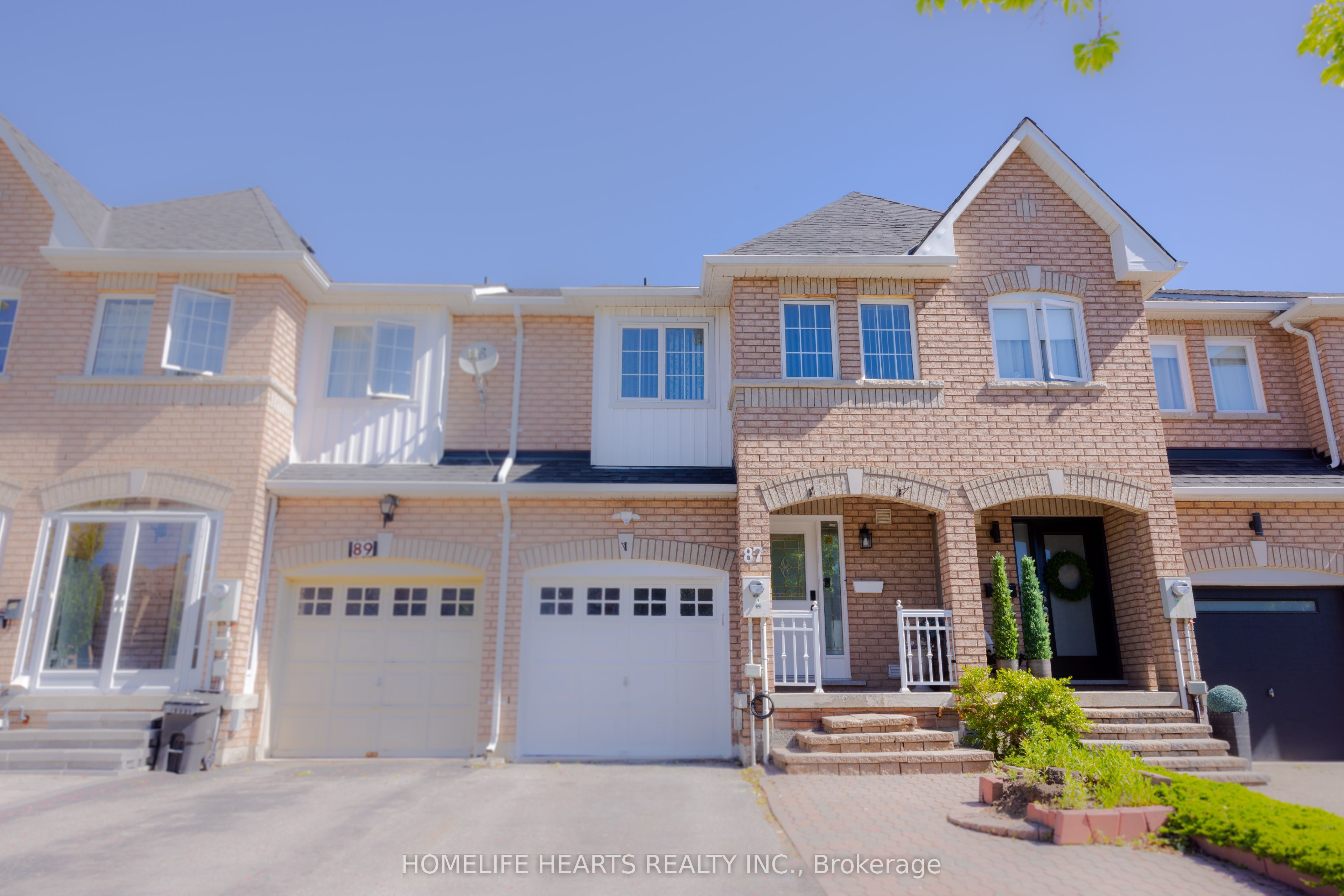 87 Sunfield Road, Toronto, ON M3M 2V2