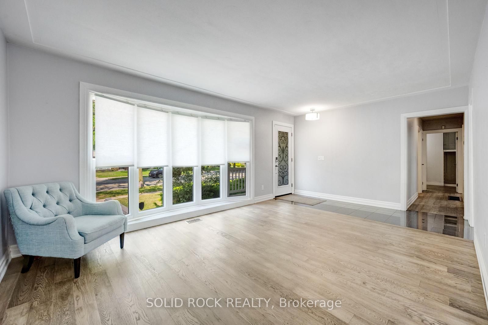 5372 Spruce Avenue, Burlington, ON L7L 1N7 photo 5