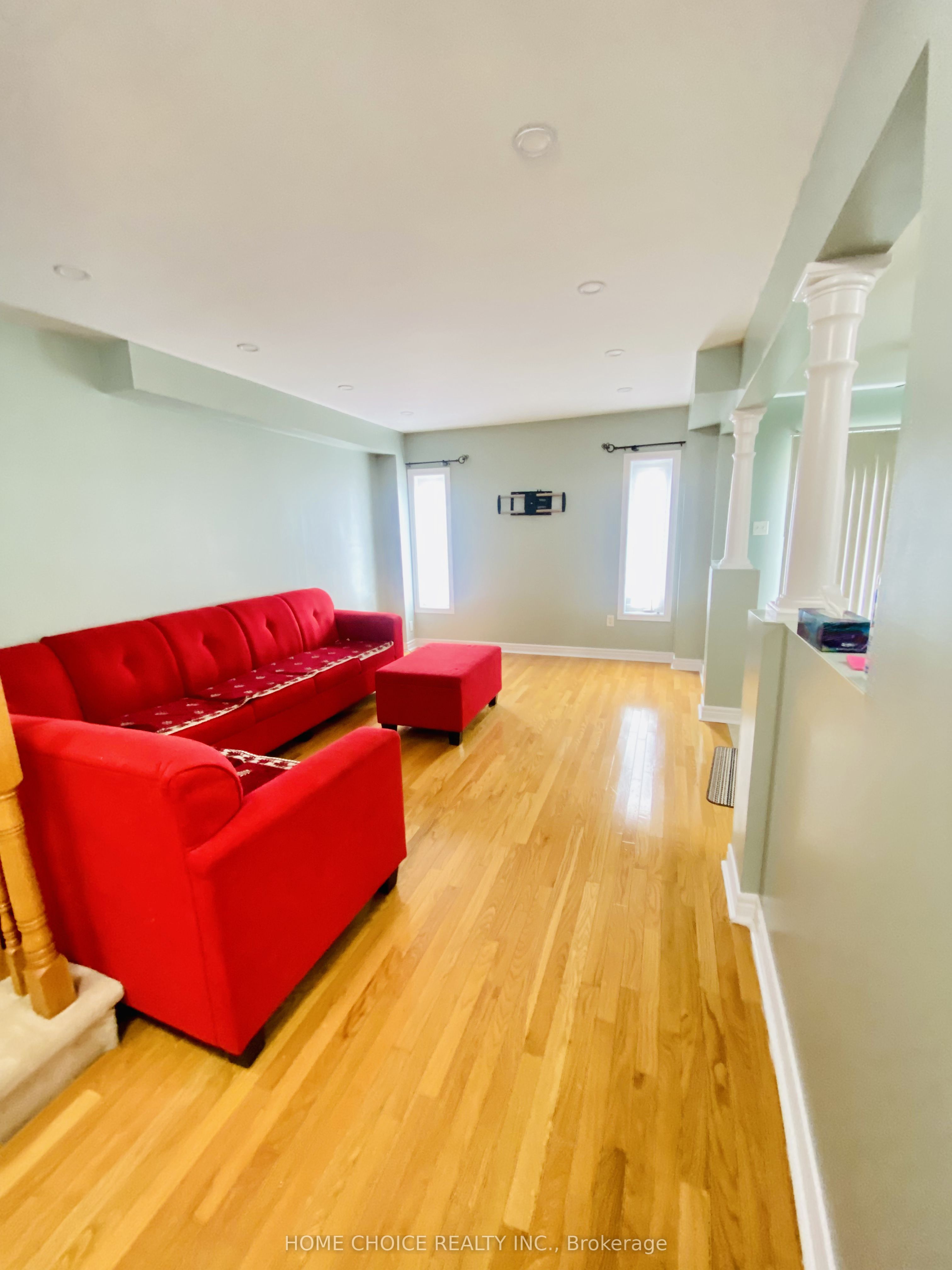 36 Earl Grey Crescent, Brampton, ON L7A 2L1 photo 4