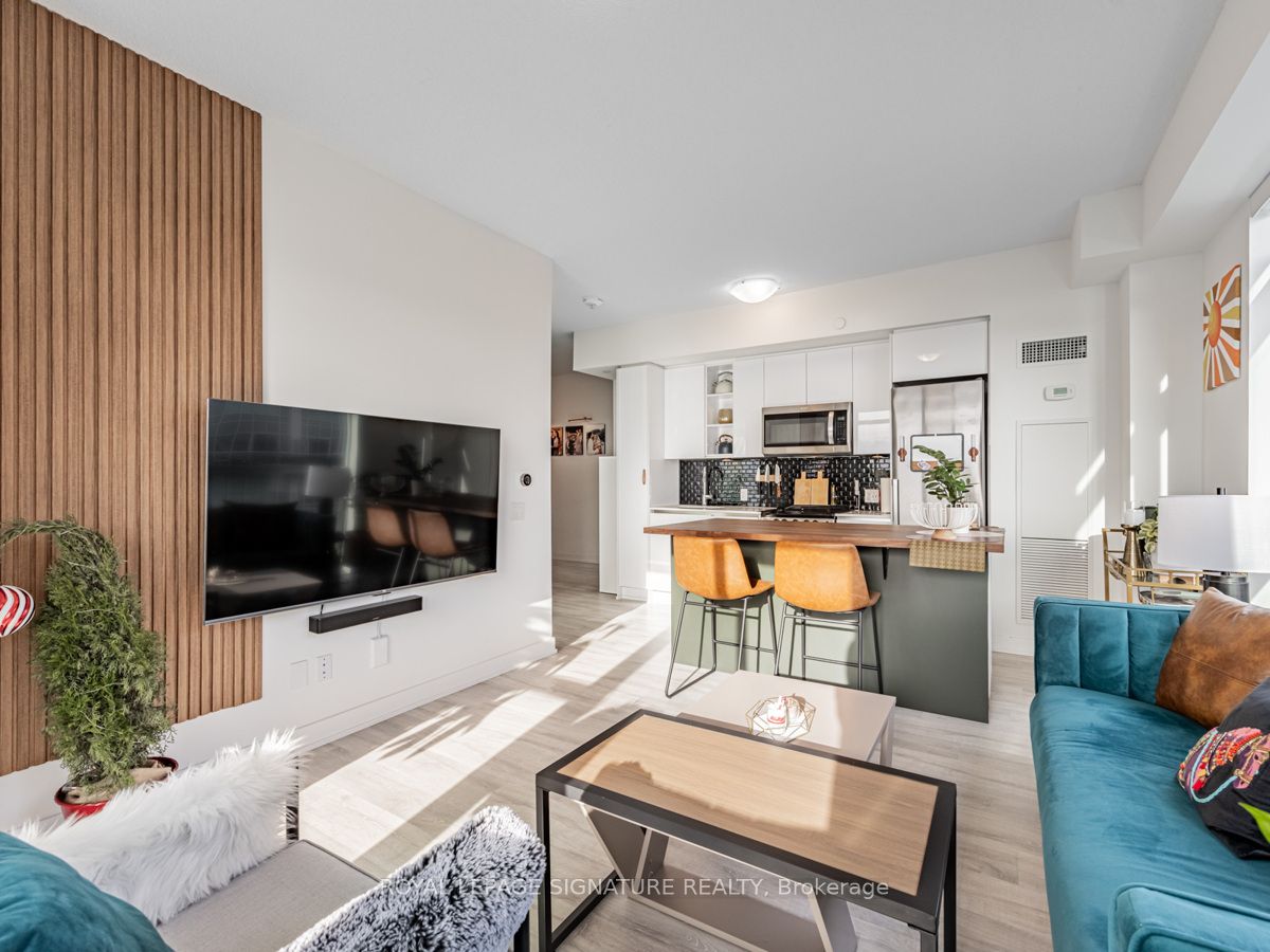 251 Manitoba Street 2704, Toronto, ON M8Y 0C7