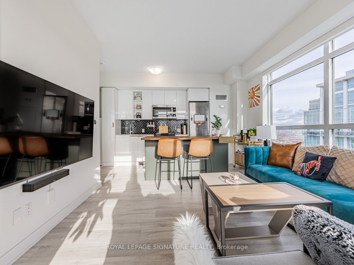 251 Manitoba Street 2704, Toronto, ON M8Y 0C7 photo 2
