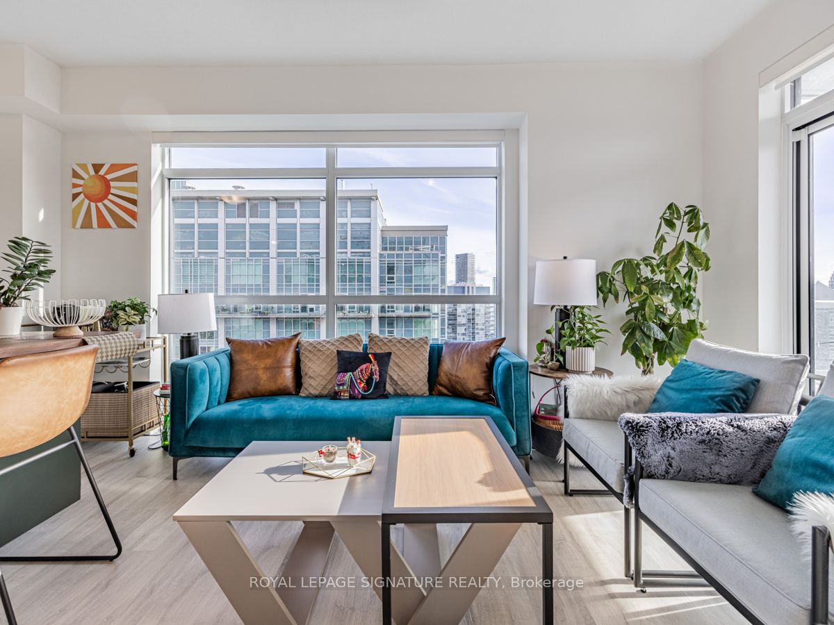 251 Manitoba Street 2704, Toronto, ON M8Y 0C7 photo 4
