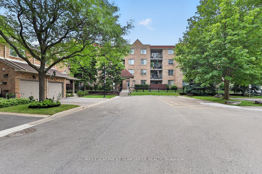 3499 Upper Middle Road 212, Burlington, ON L7M 4M7