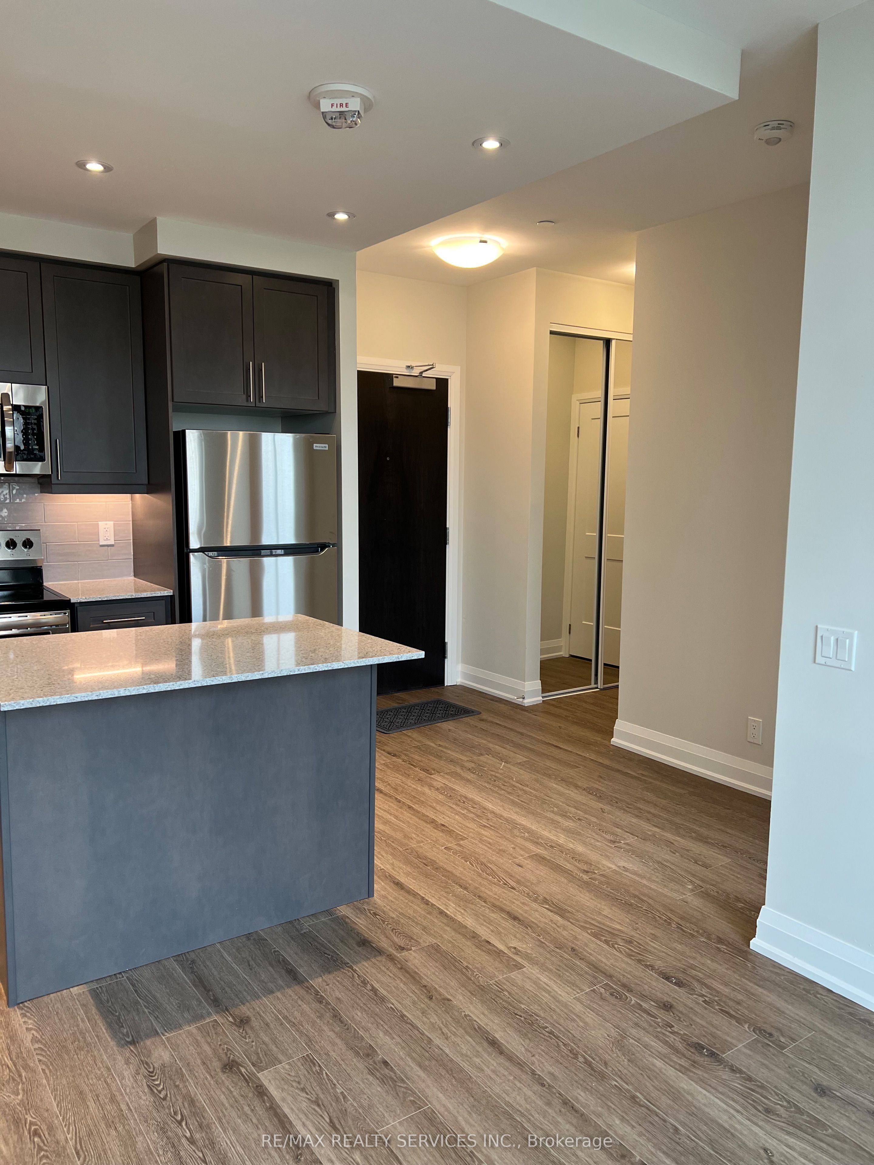 15 Lynch Street 303, Brampton, ON L6W 0C7 photo 3